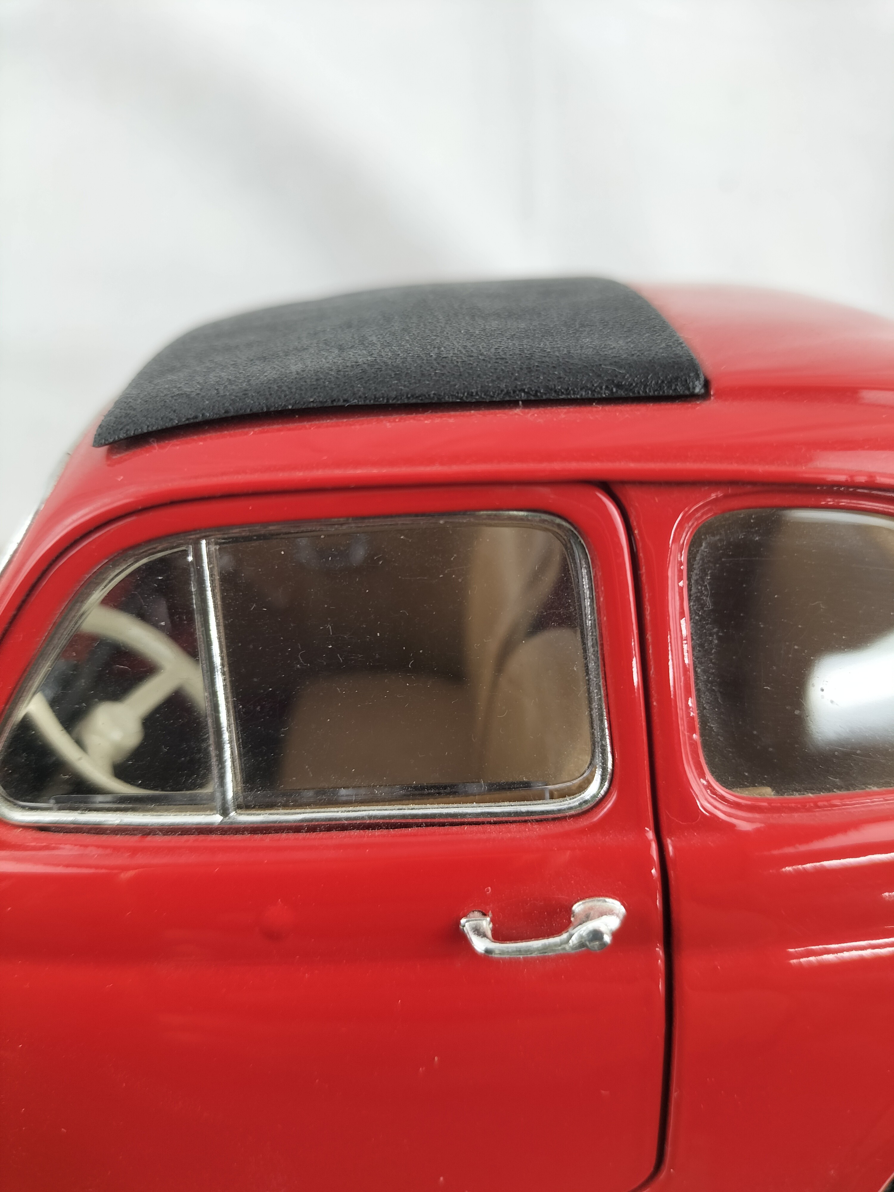 Voir photo 5 de Lot de 8 voitures miniatures de collection – Ferrari, Porsche, Mustang, Cadillac, Corvette Lot de 8 voitures miniatures de collection – Ferrari, Porsche, Mustang, Cadillac, Corvette Bon état - Vue 5 -