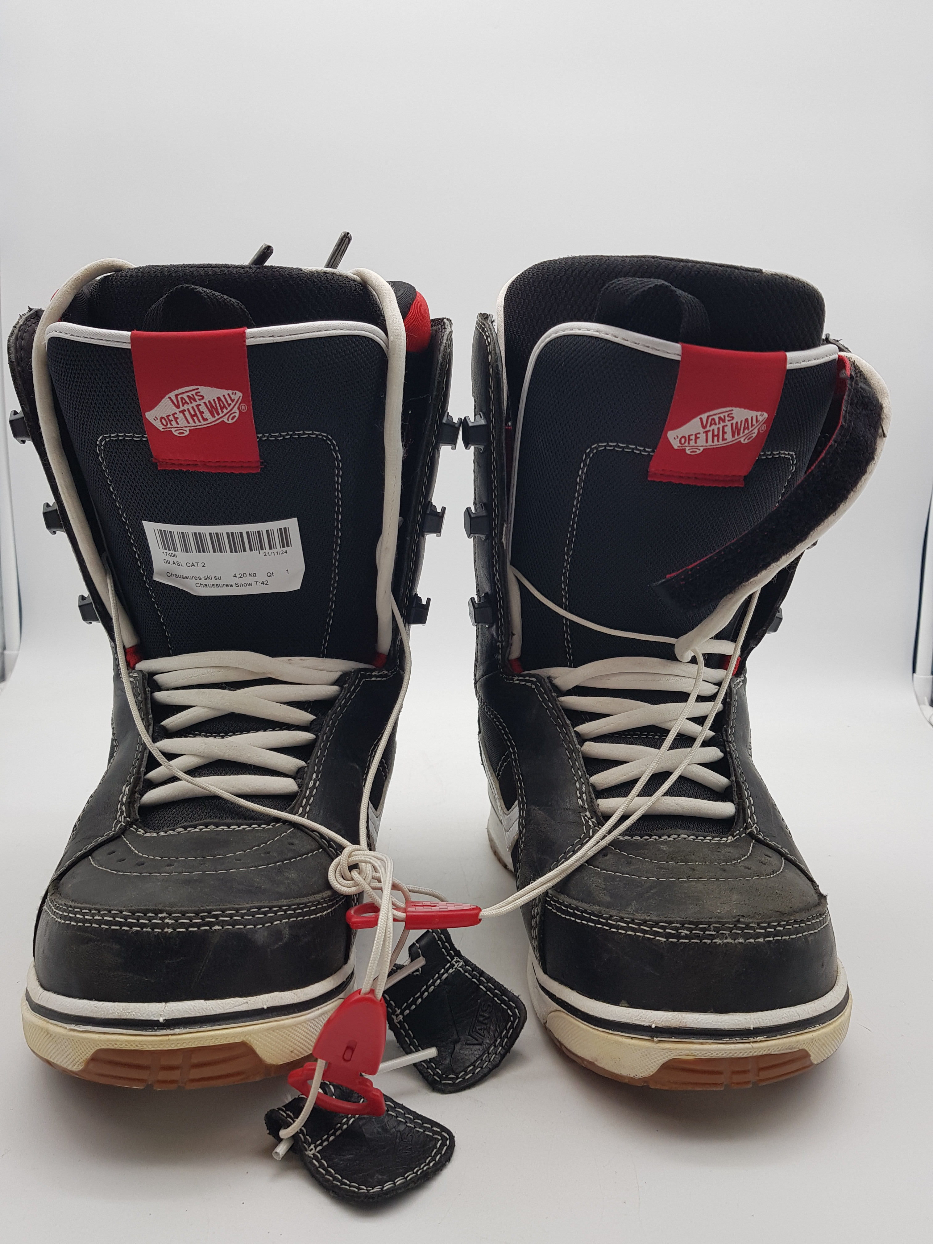 Bottes de snowboard Vans pointure 42 EU 27 cm Bon état -  reconditionné disponible sur Label Emmaüs