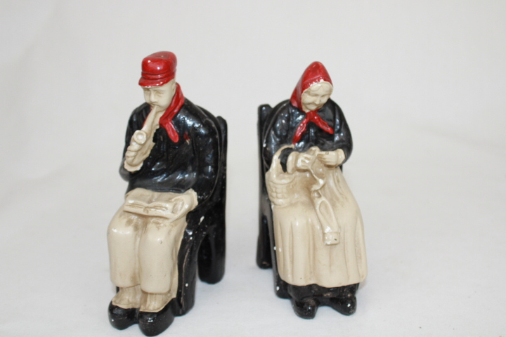 Anciennes Statuettes en plâtre - couple pouvant servir de serre livres - Photo 1