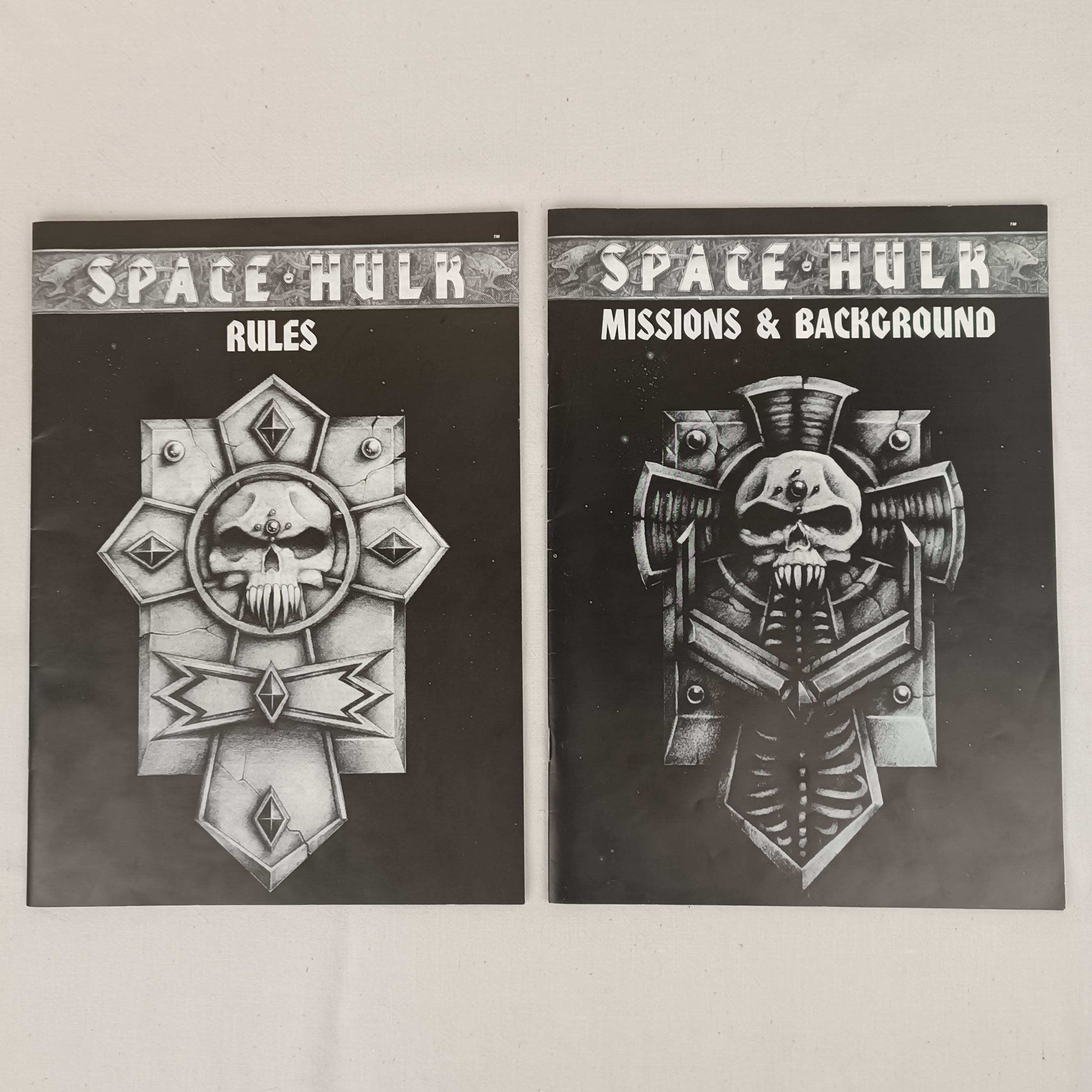 Voir photo 24 de Jeu de société "Space Hulk" - Warhammer 40K, première édition de 1989, par Games Workshop, figurines peintes Jeu de société "Space Hulk" - Warhammer 40K, première édition de 1989, par Games Workshop, figurines peintes État correct - Vue 24 -