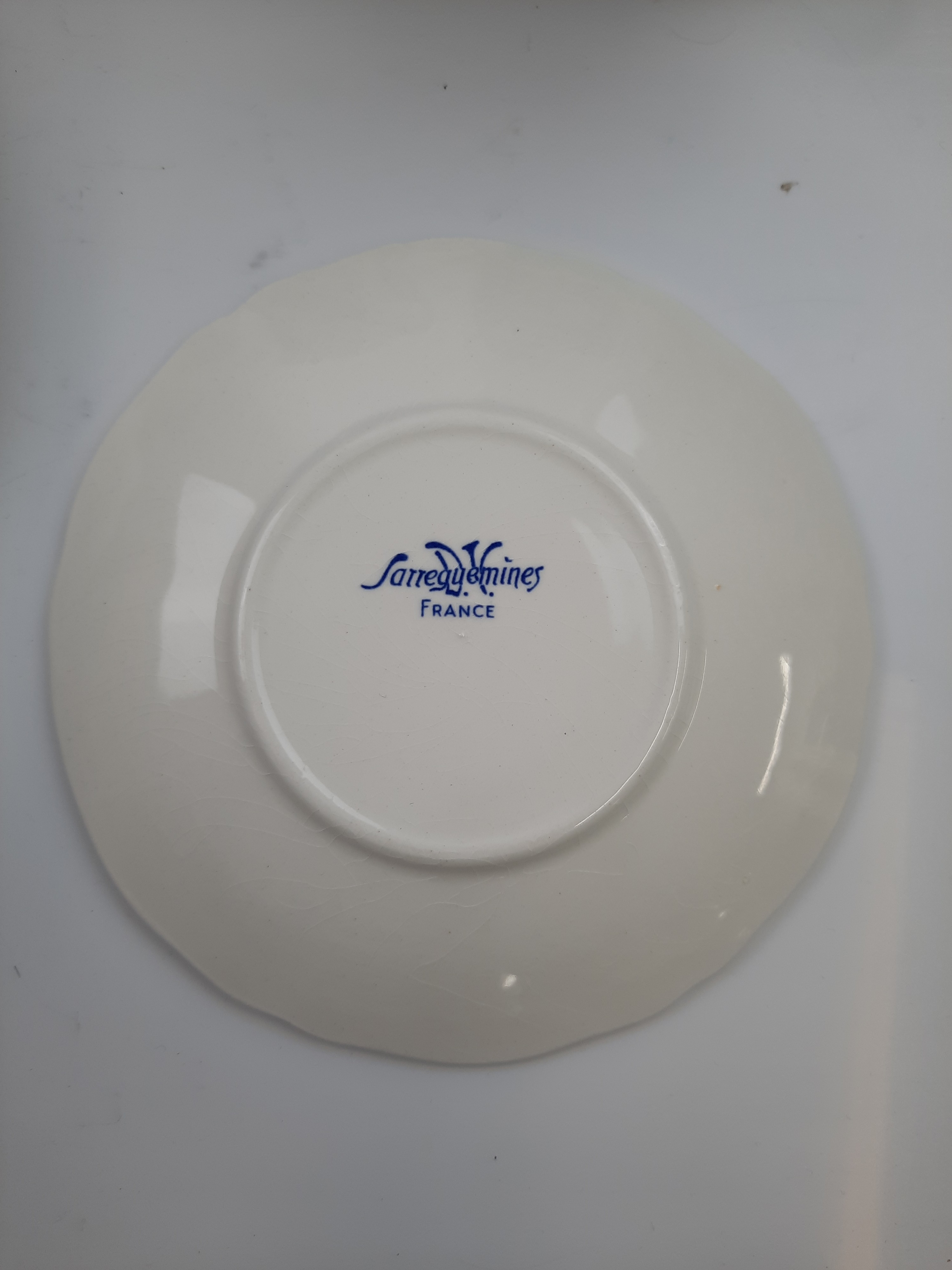 Voir photo 7 de Ensemble de 5 tasses et 6 sous tasses, Sarreguemines Ensemble de 5 tasses et 6 sous tasses, Sarreguemines Très bon état - Vue 7 -
