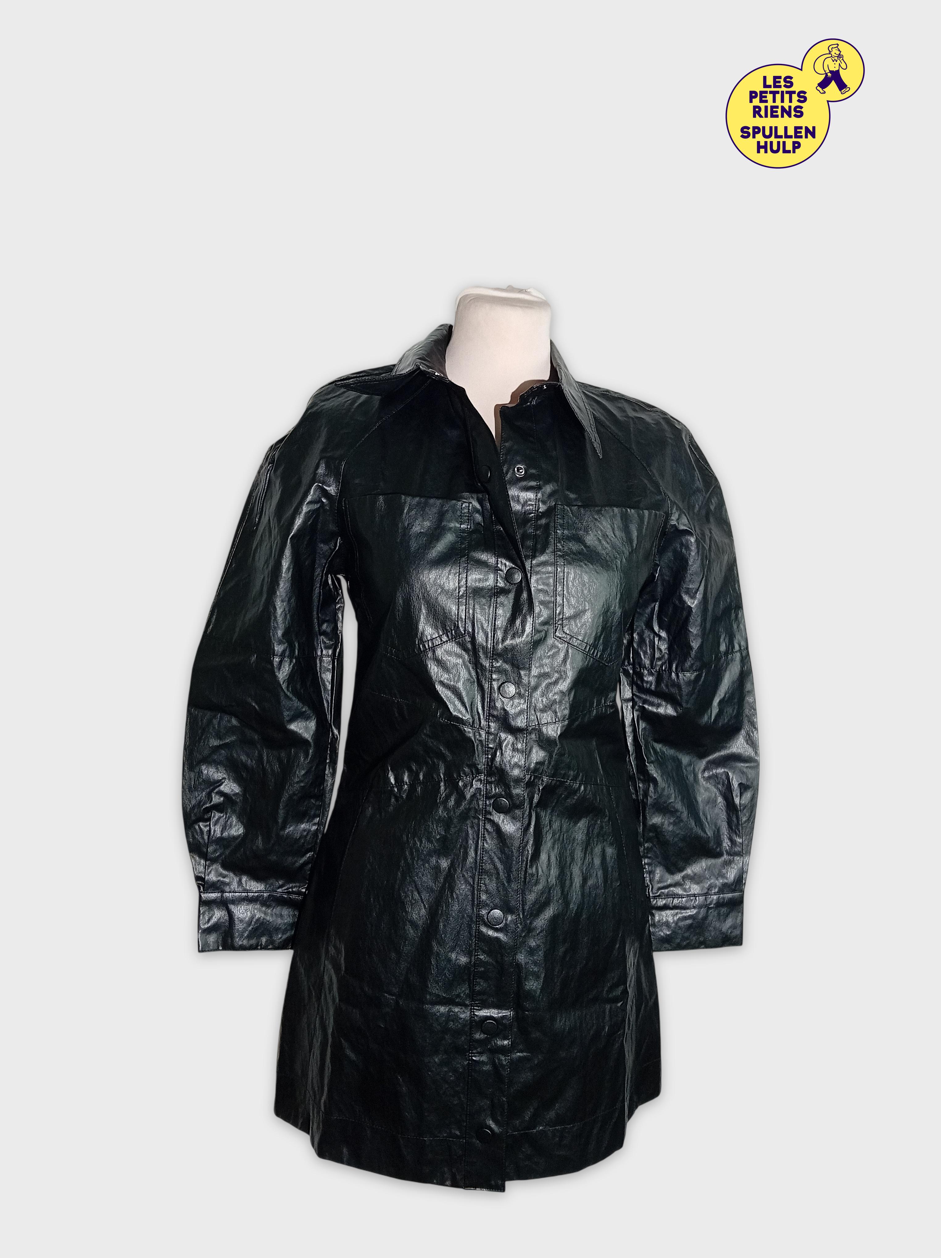 Acheter Veste Chemise Simili Cuir Noire Zara Xs (T3858) - 13,00 € Veste Chemise Simili Cuir Noire Zara Xs (T3858) - reconditionné disponible sur Label Emmaüs