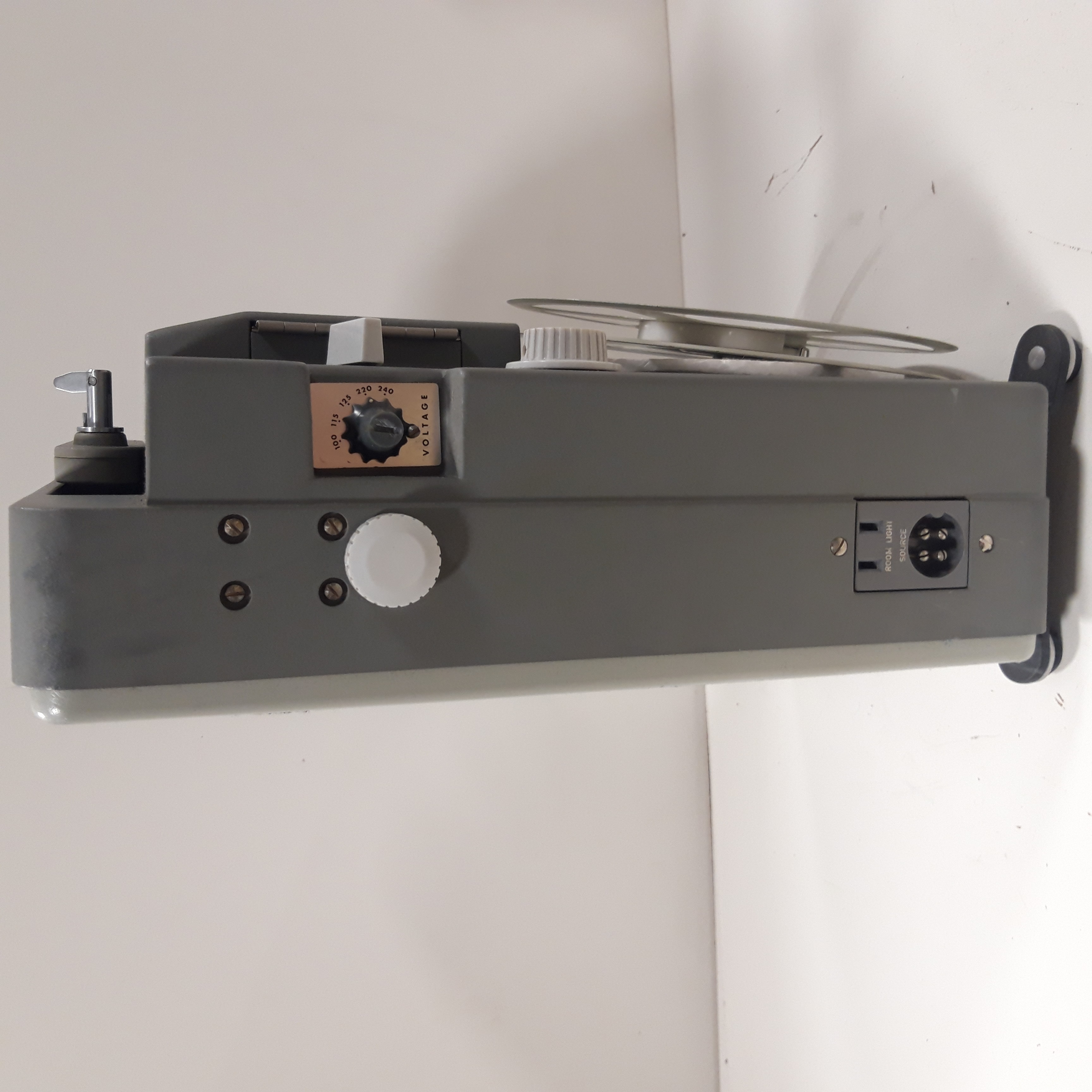 Auto Projecteur Canon 82, Année 63,  État correct - Vue 4 - 