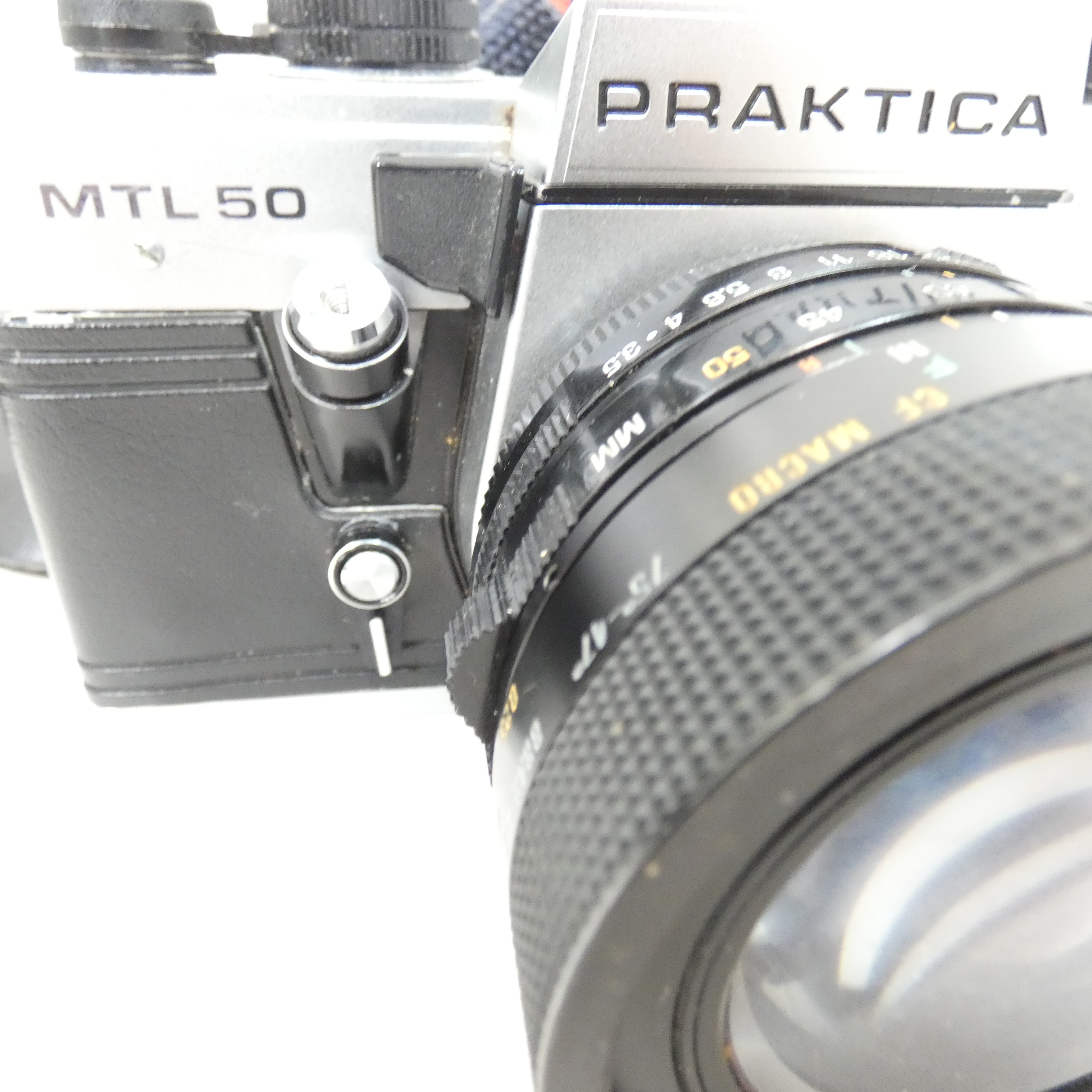 Appareil argentique Praktica MTL50 et divers matériels de photographie - Photo 2