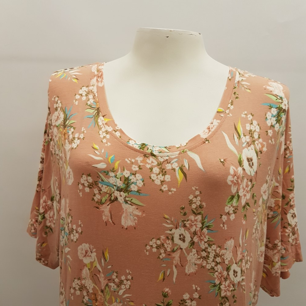 Voir photo 5 de Robe rose à fleurs - RAINBOW - Taille 44/46 Robe rose à fleurs - RAINBOW - Taille 44/46 - Vue 5 -