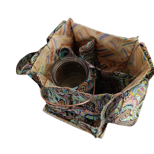 Sac en tissu Porte- bouteilles fabriqué dans notre atelier Acsomur, à partir de tissu recyclé - Photo 1
