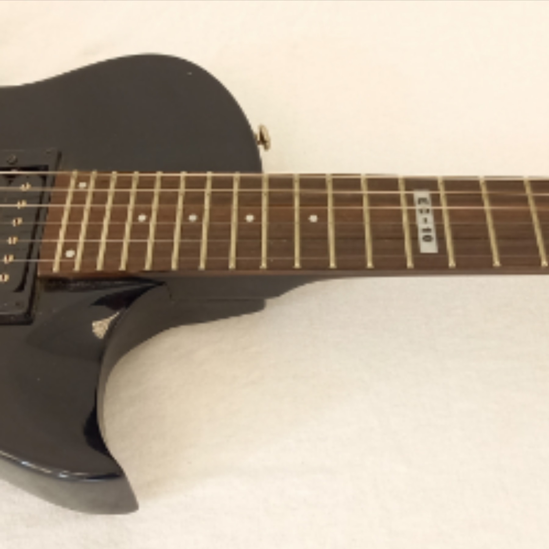 Voir photo 10 de Guitare électrique LTD - EC -10. Guitare électrique LTD - EC -10. Bon état - Vue 10 -