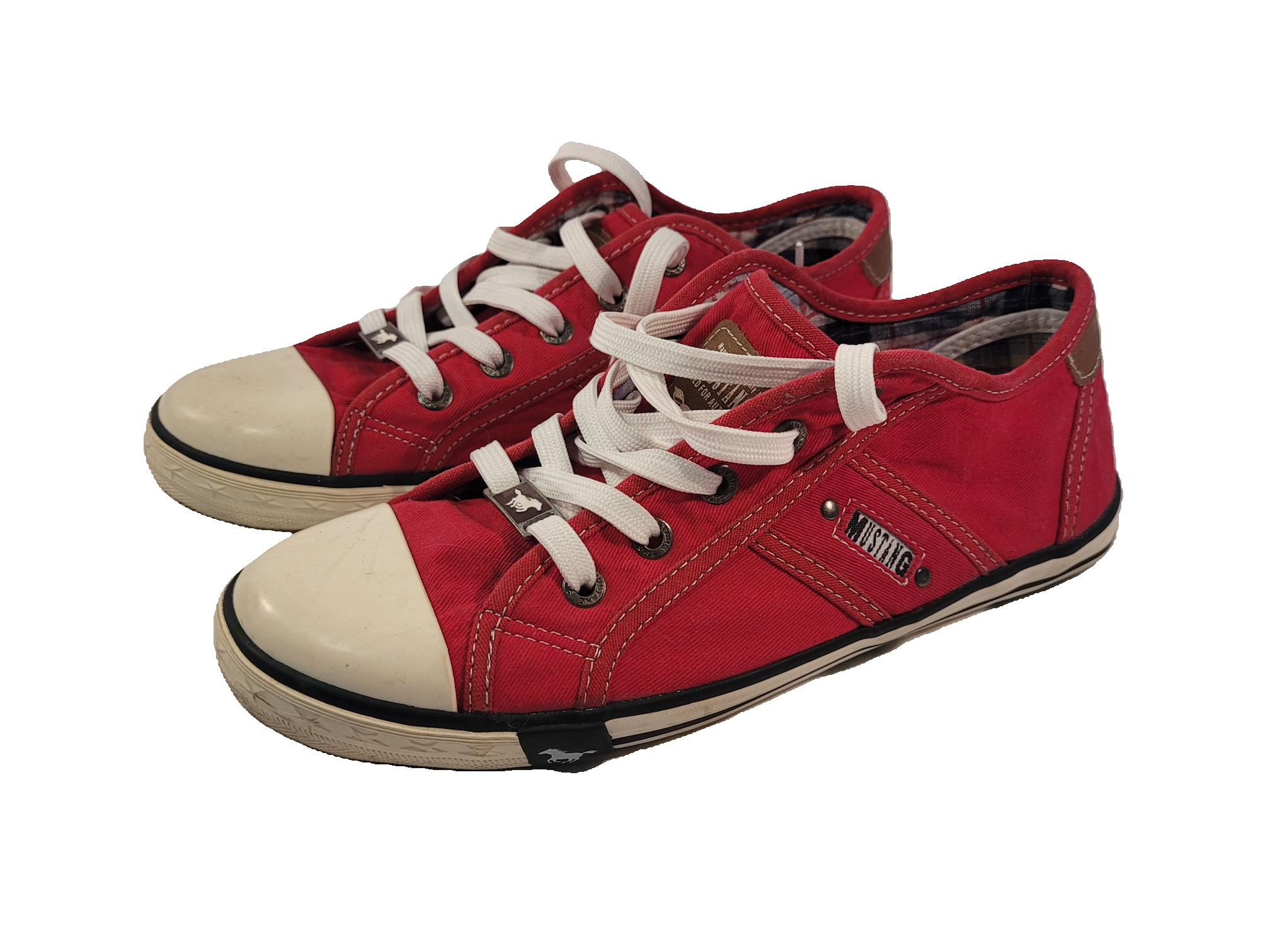 Baskets rouge Mustang, pointure 37 - Photo 1