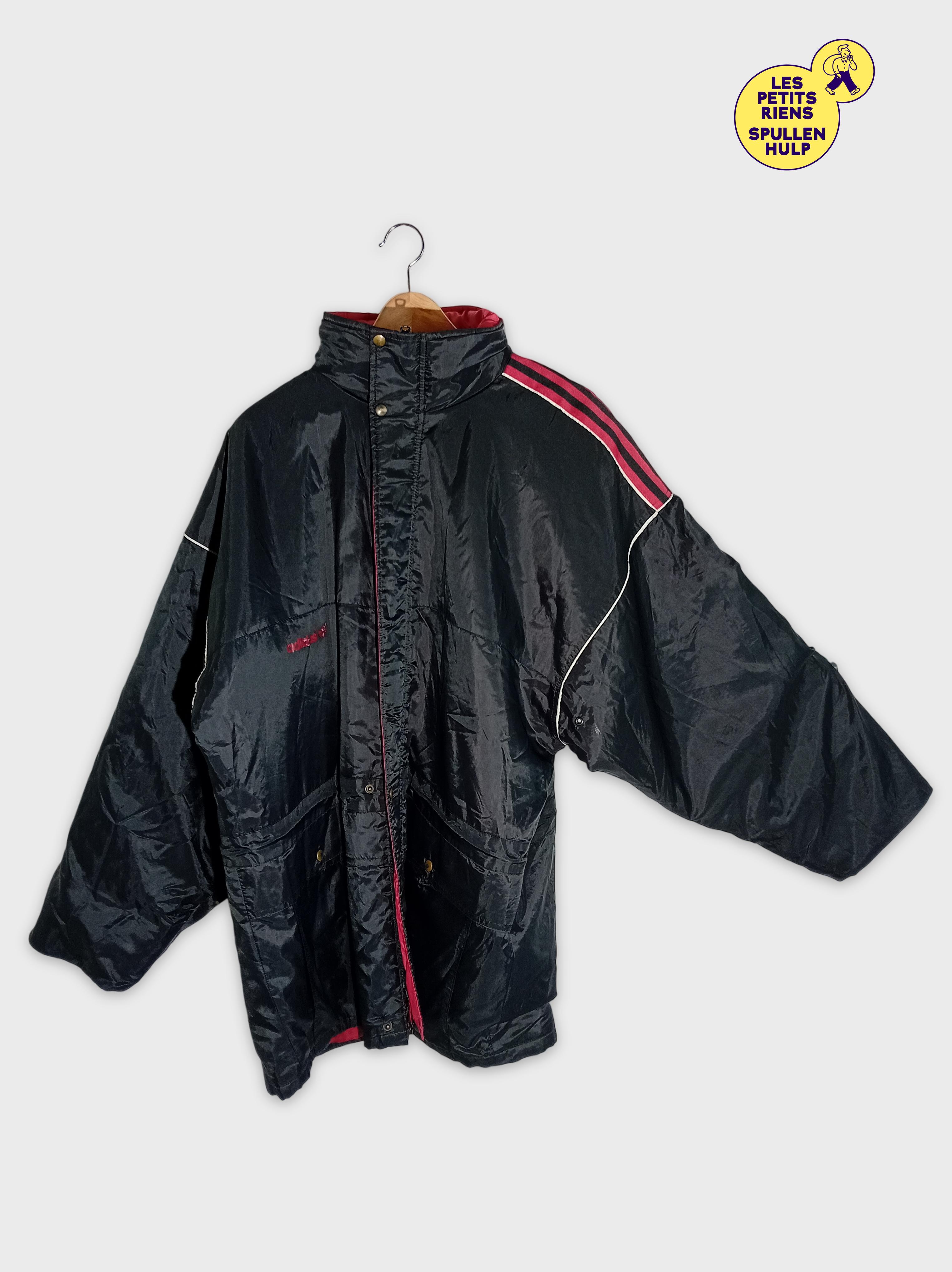 Veste Adidas noire vintage L avec doublure et bandes rouges Bon état -  reconditionné disponible sur Label Emmaüs