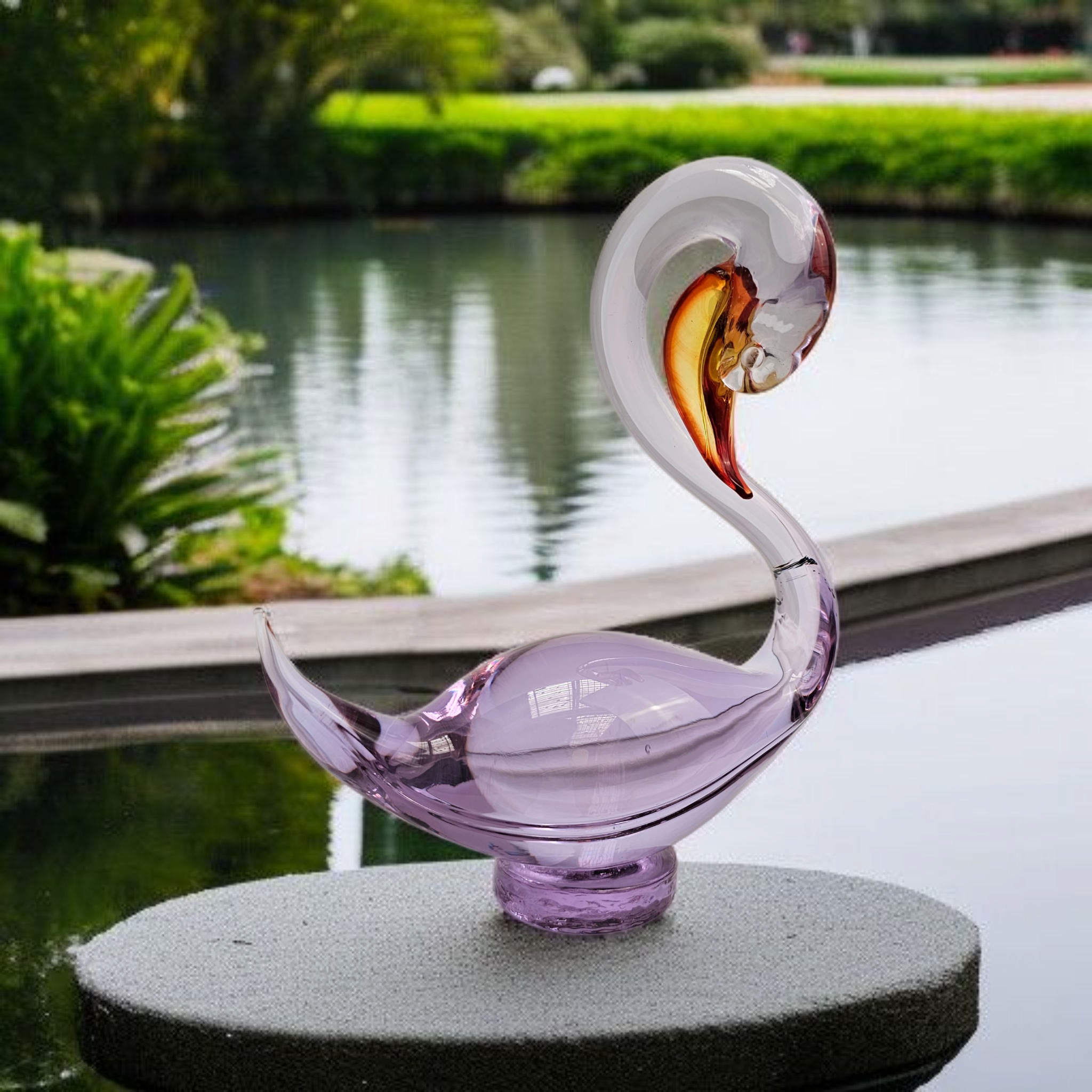 Cygne Art-Déco 20cm Hauteur en verre colorés [ Cristallerie ] - Photo 1