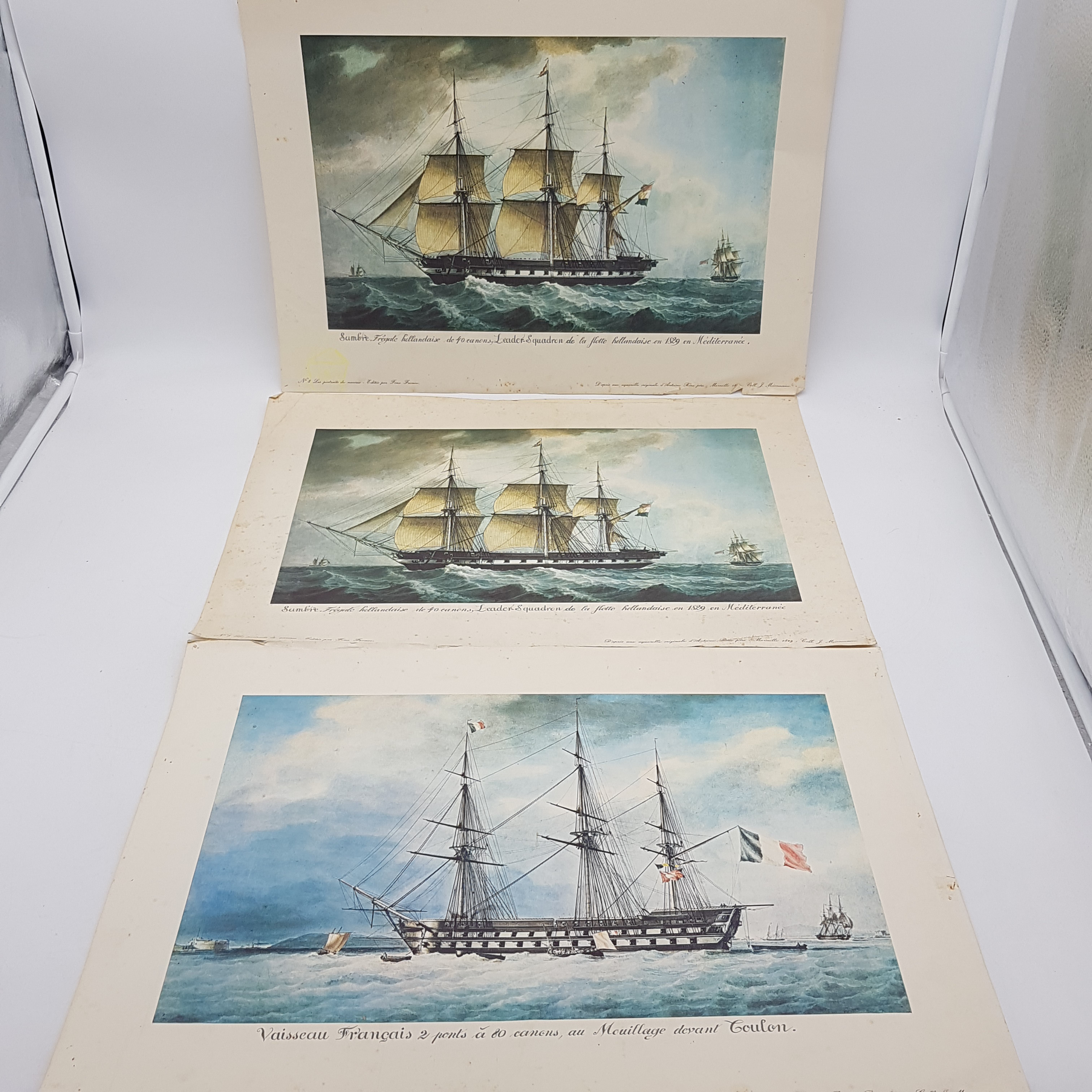 Voir photo 3 de Lot de 14 affiches "Les portraits de Navires" - Édité par Fina France - D'après une aquarelle originale d'Antoine Roux père Lot de 14 affiches "Les portraits de Navires" - Édité par Fina France - D'après une aquarelle originale d'Antoine Roux père État correct - Vue 3 -