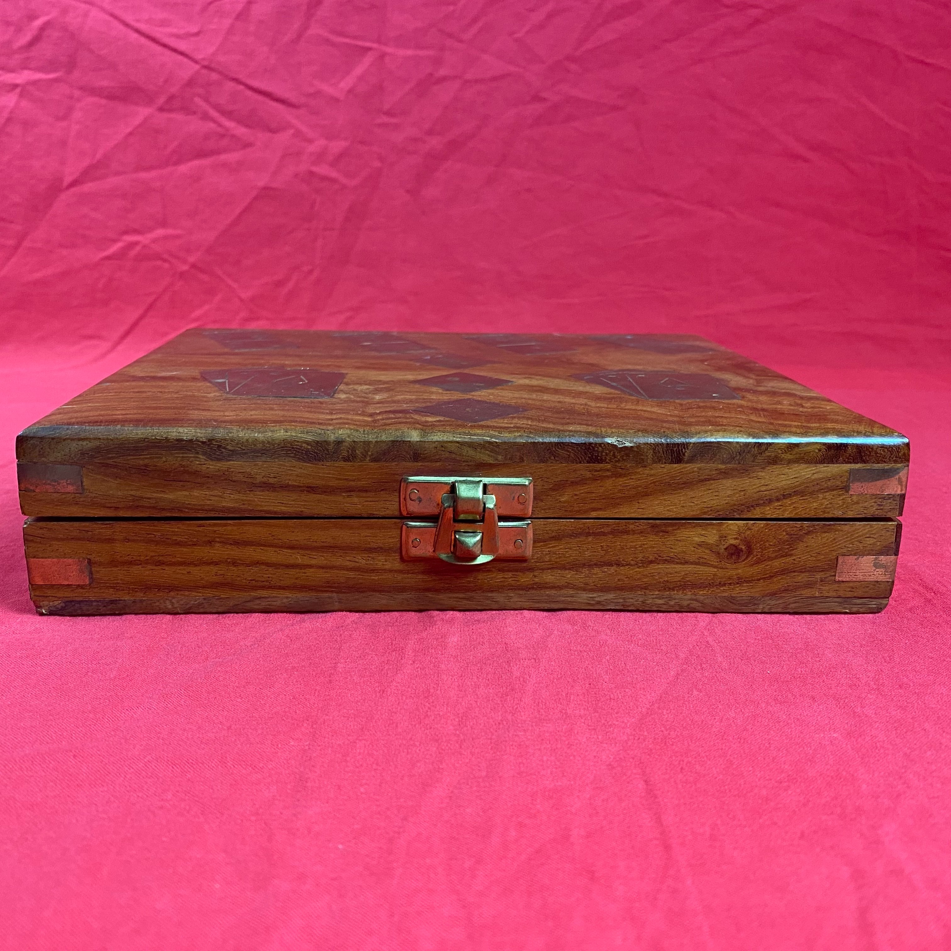 Coffret de Jeu en Bois et laiton doré Bon état - Vue 3 - 