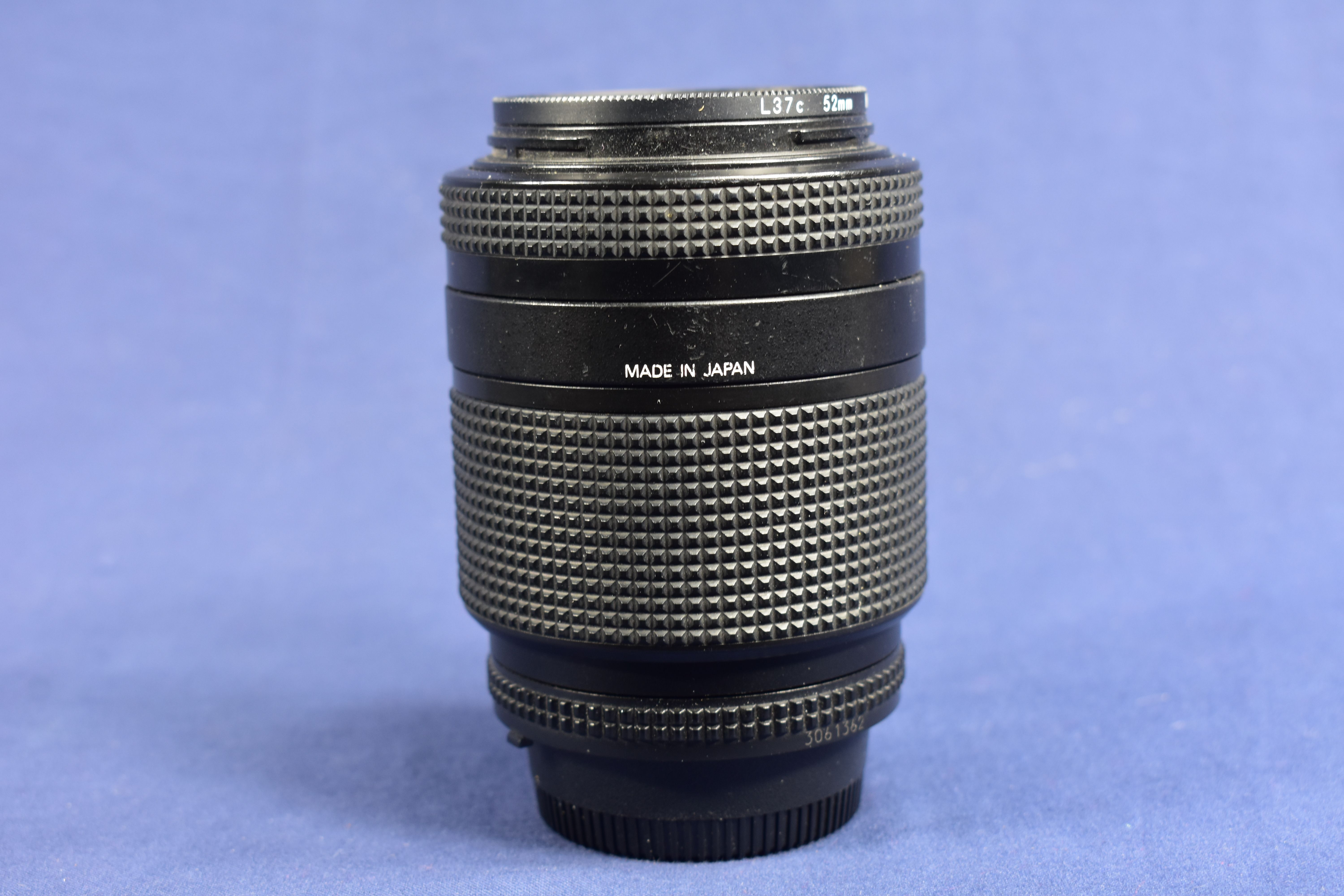 Appareil photo NIKON F 90, avec objectif de 50 mm, Objectif NIKON 35 - 105 mm, flash 1 ET 2 , 38 CT 7. - Photo 8