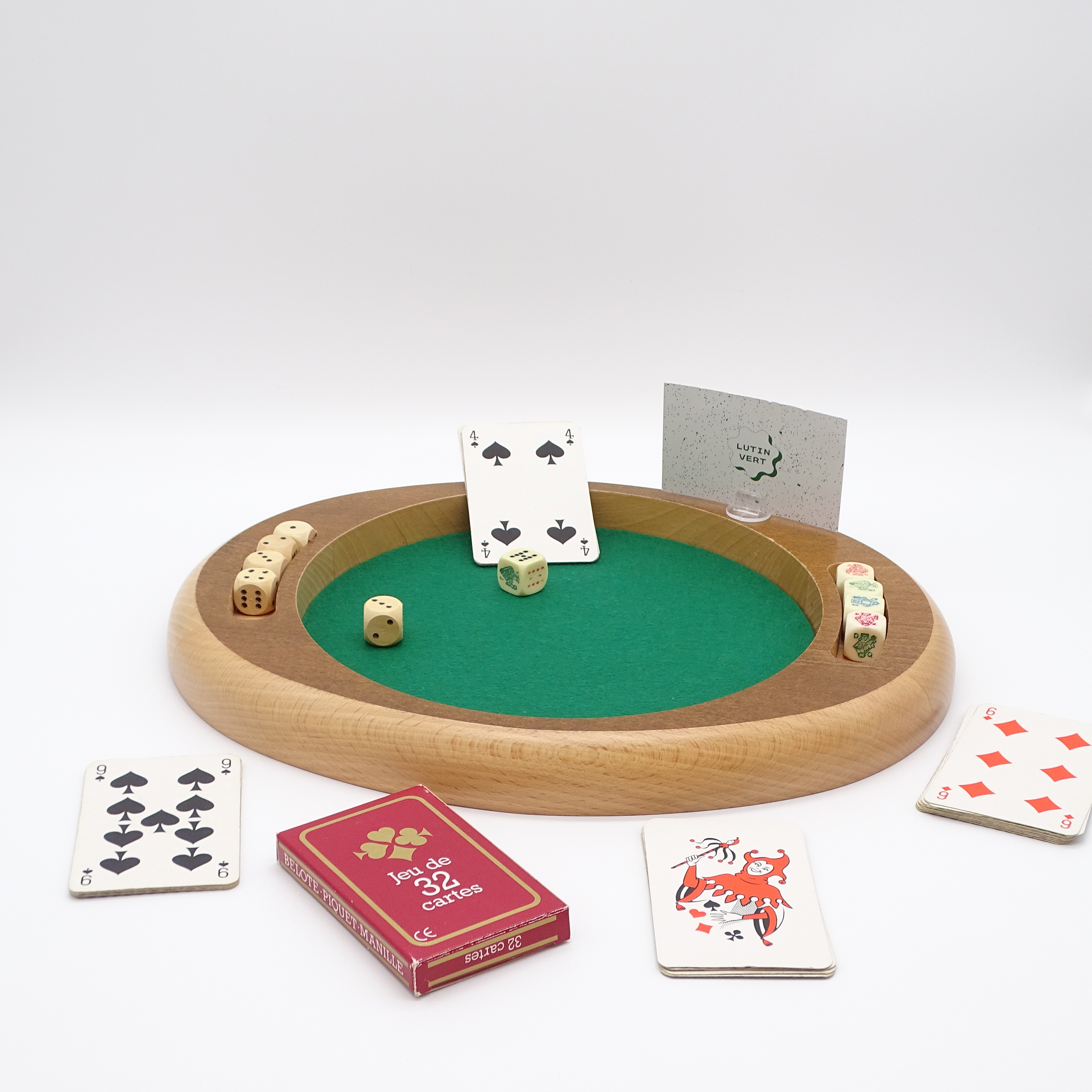 Acheter Piste Yam et Poker L’ARBRE A JOUER - Dès 7 ans | Ref 14623 Très bon état - 25,00 € Piste Yam et Poker L’ARBRE A JOUER - Dès 7 ans | Ref 14623 Très bon état - reconditionné disponible sur Label Emmaüs