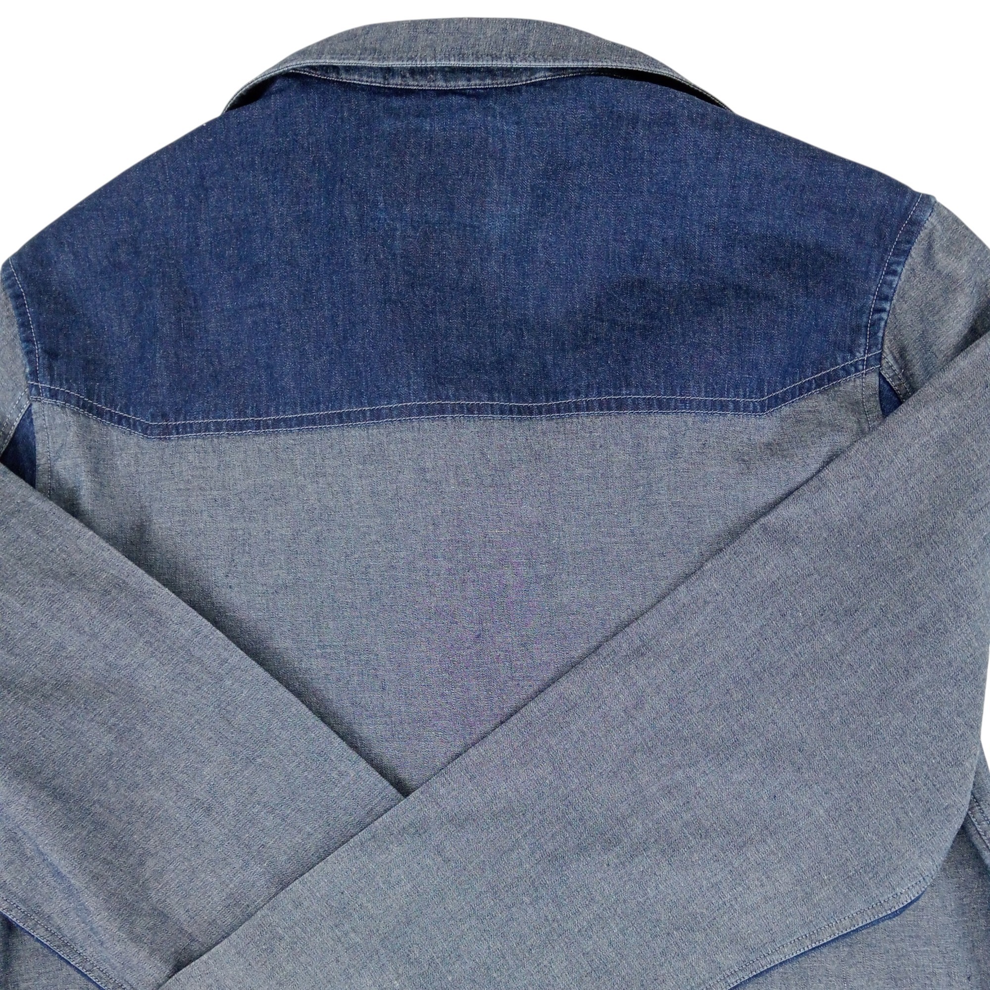 Voir photo 4 de Chemise - homme - marque Aigle - manches longues - couleur bleu marine - taille M (40) Chemise - homme - marque Aigle - manches longues - couleur bleu marine - taille M (40) - Vue 4 -