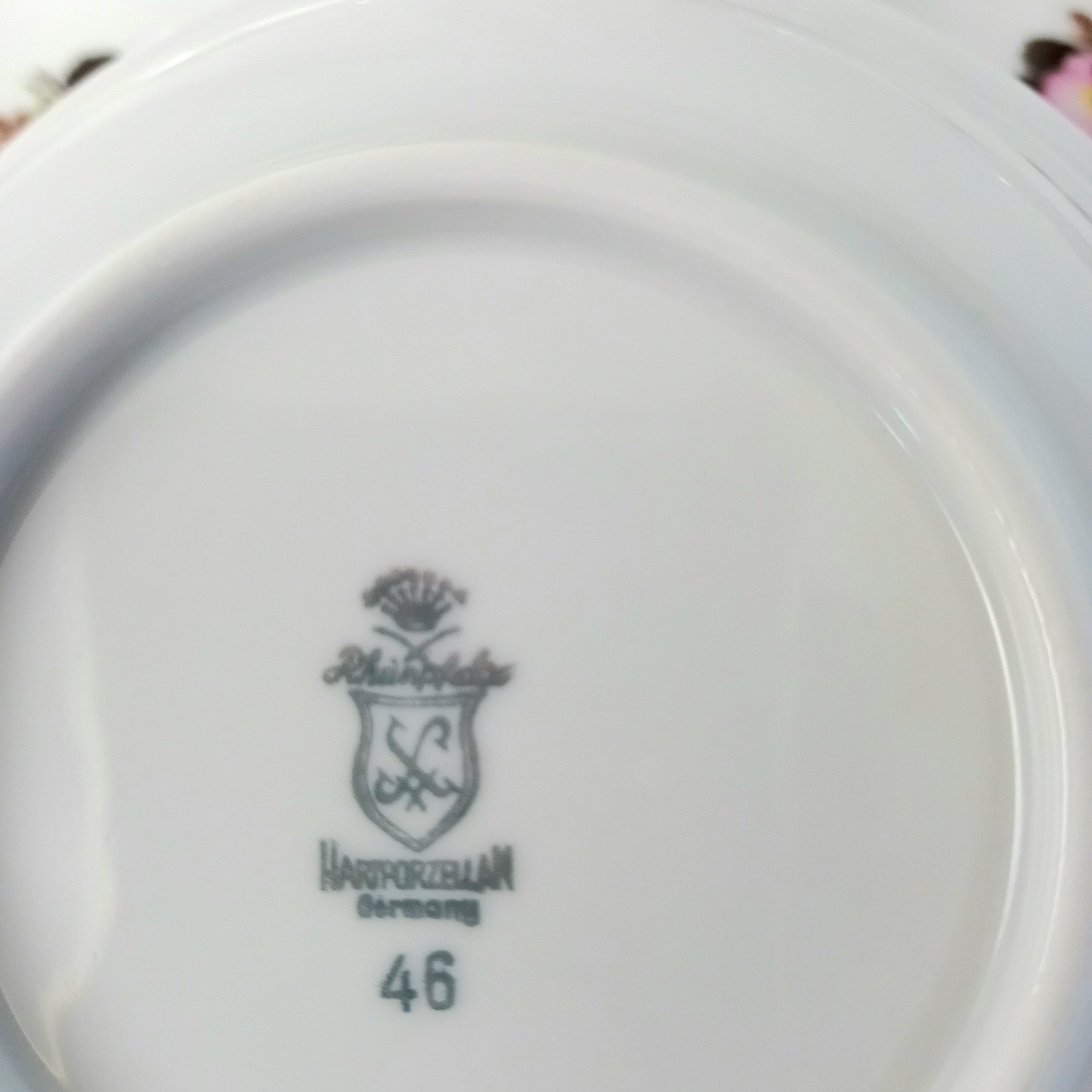 Lot de huit sous tasses Rheinpfalz, Hartporzellan, Germany model 46 Bon état - Vue 4 - 