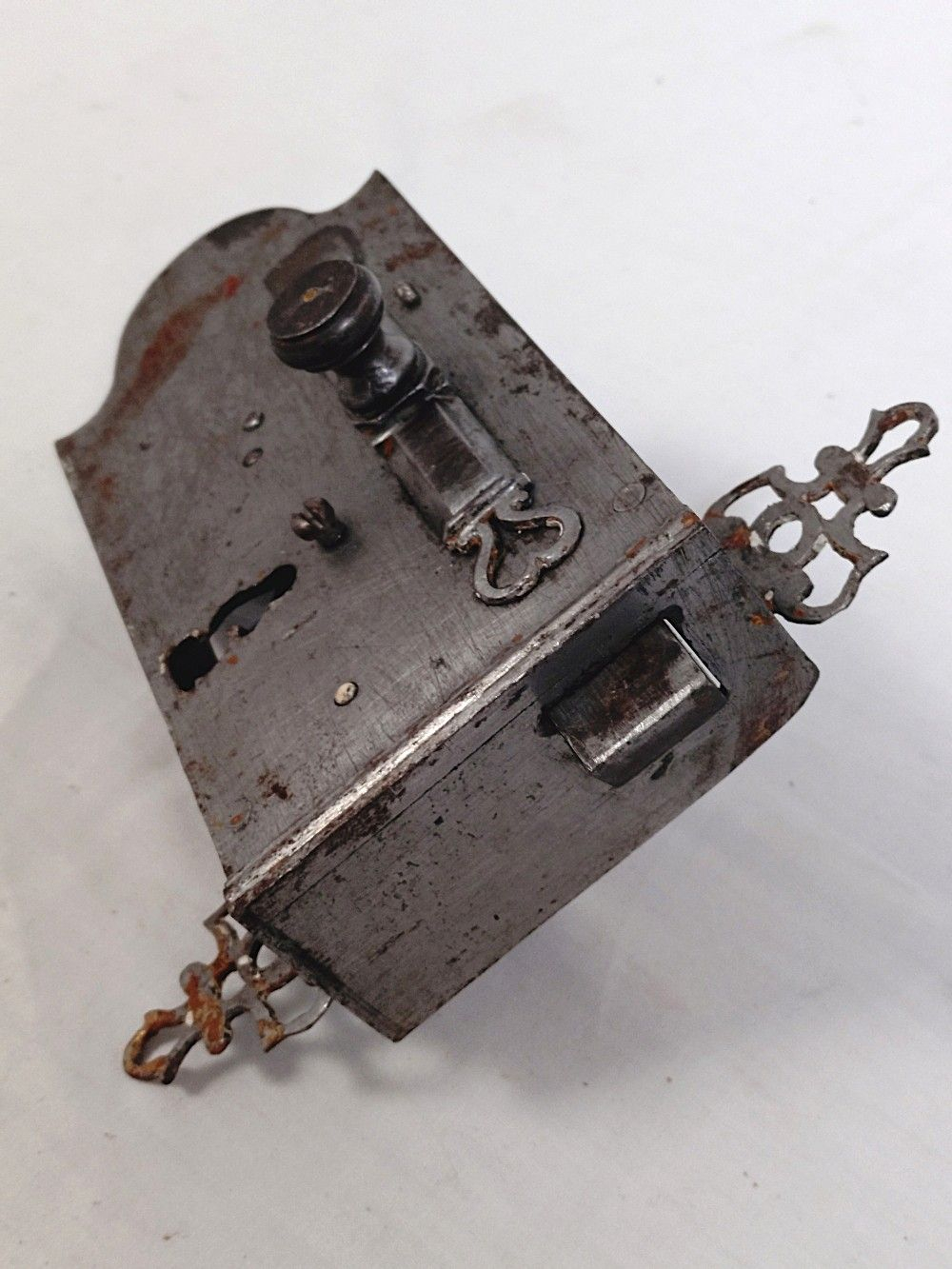 Ancienne serrure de porte d'entrée en fer forgé 18ème - Photo 17