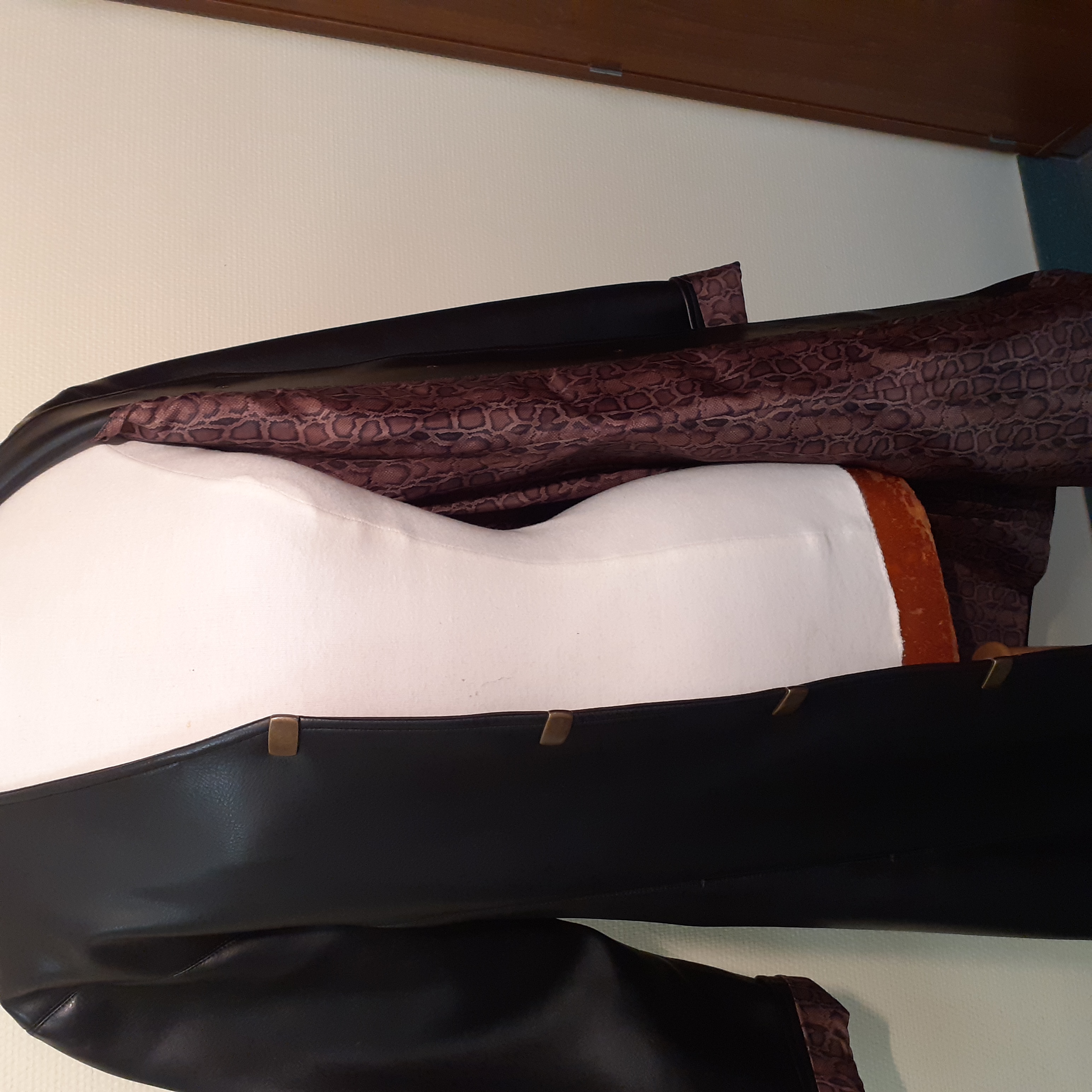 Voir photo 2 de Manteau - Batiste - 40 Manteau - Batiste - 40 Bon état - Vue 2 -