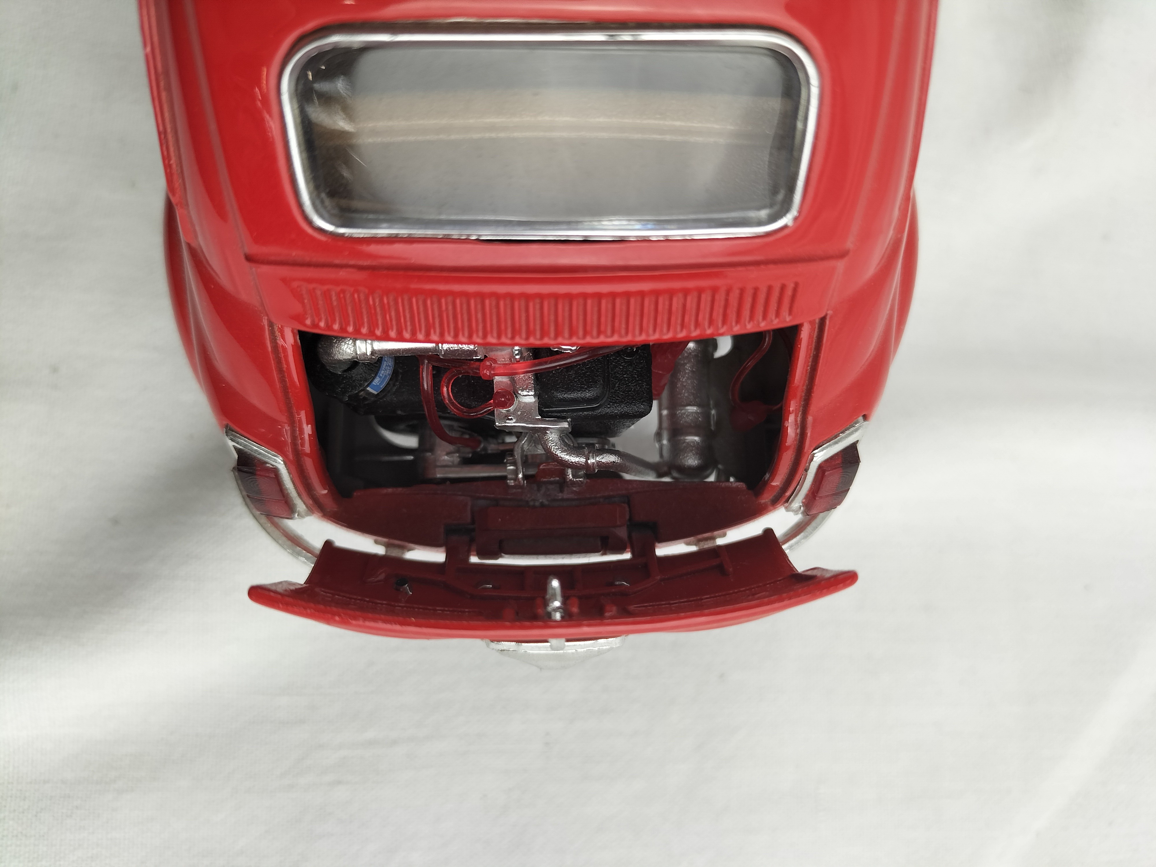 Voir photo 7 de Lot de 8 voitures miniatures de collection – Ferrari, Porsche, Mustang, Cadillac, Corvette Lot de 8 voitures miniatures de collection – Ferrari, Porsche, Mustang, Cadillac, Corvette Bon état - Vue 7 -
