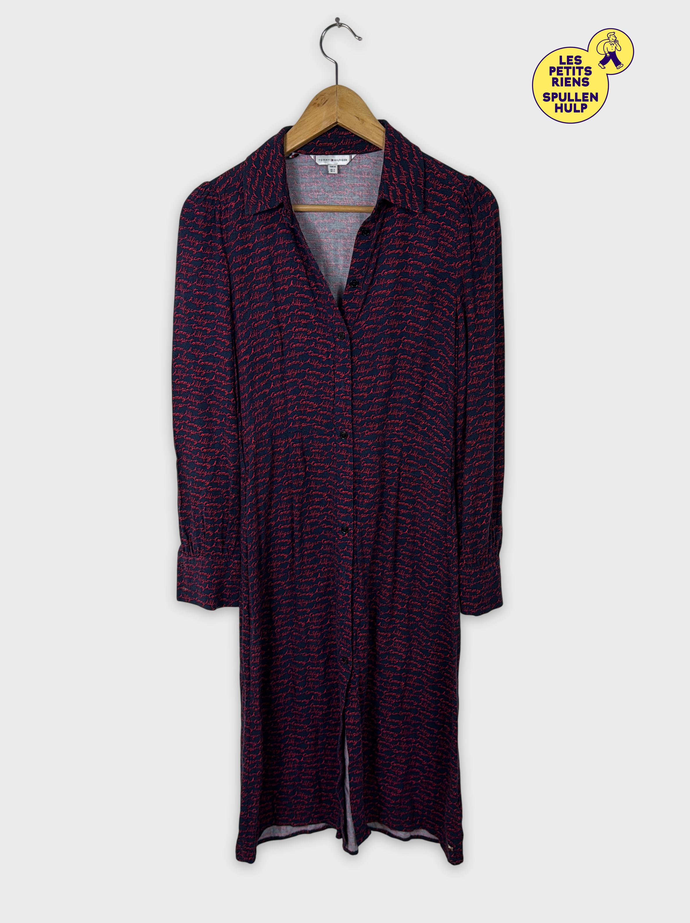 Acheter Robe Chemise Tommy hilfiger motifs monogramme bleu marine XS 💛 - 20,00 € Robe Chemise Tommy hilfiger motifs monogramme bleu marine XS 💛 - reconditionné disponible sur Label Emmaüs