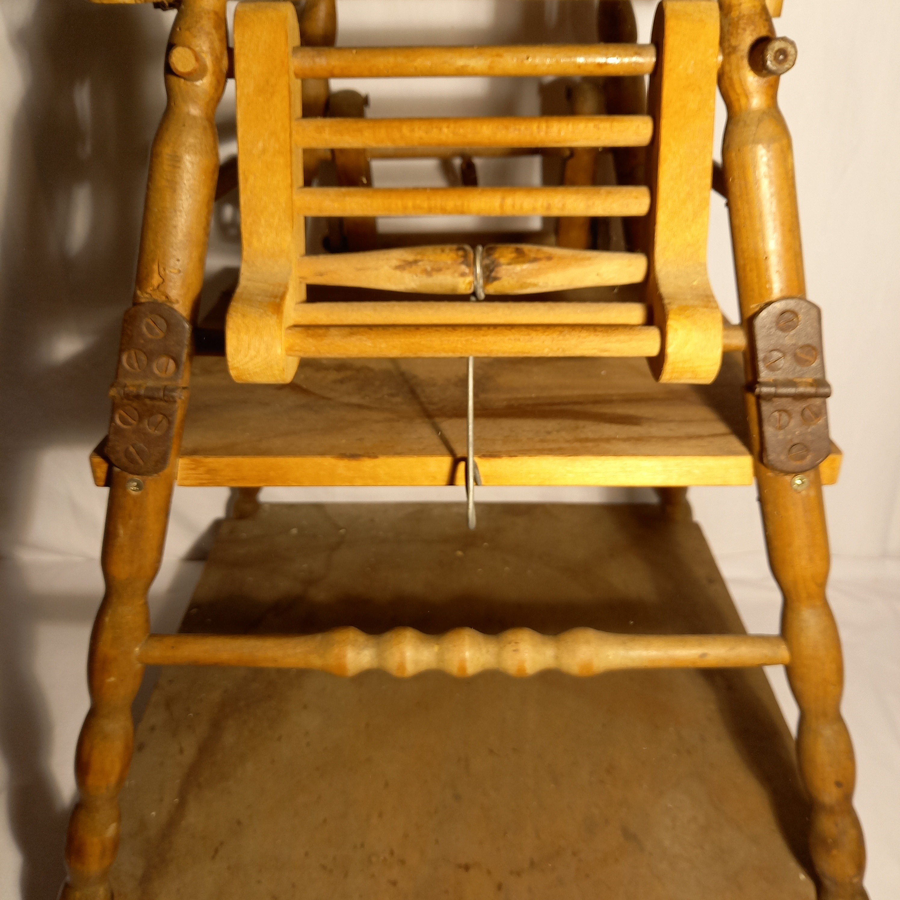 Chaise haute bébé transformable de 1900-1930 en bois - Bon état - Photo 5