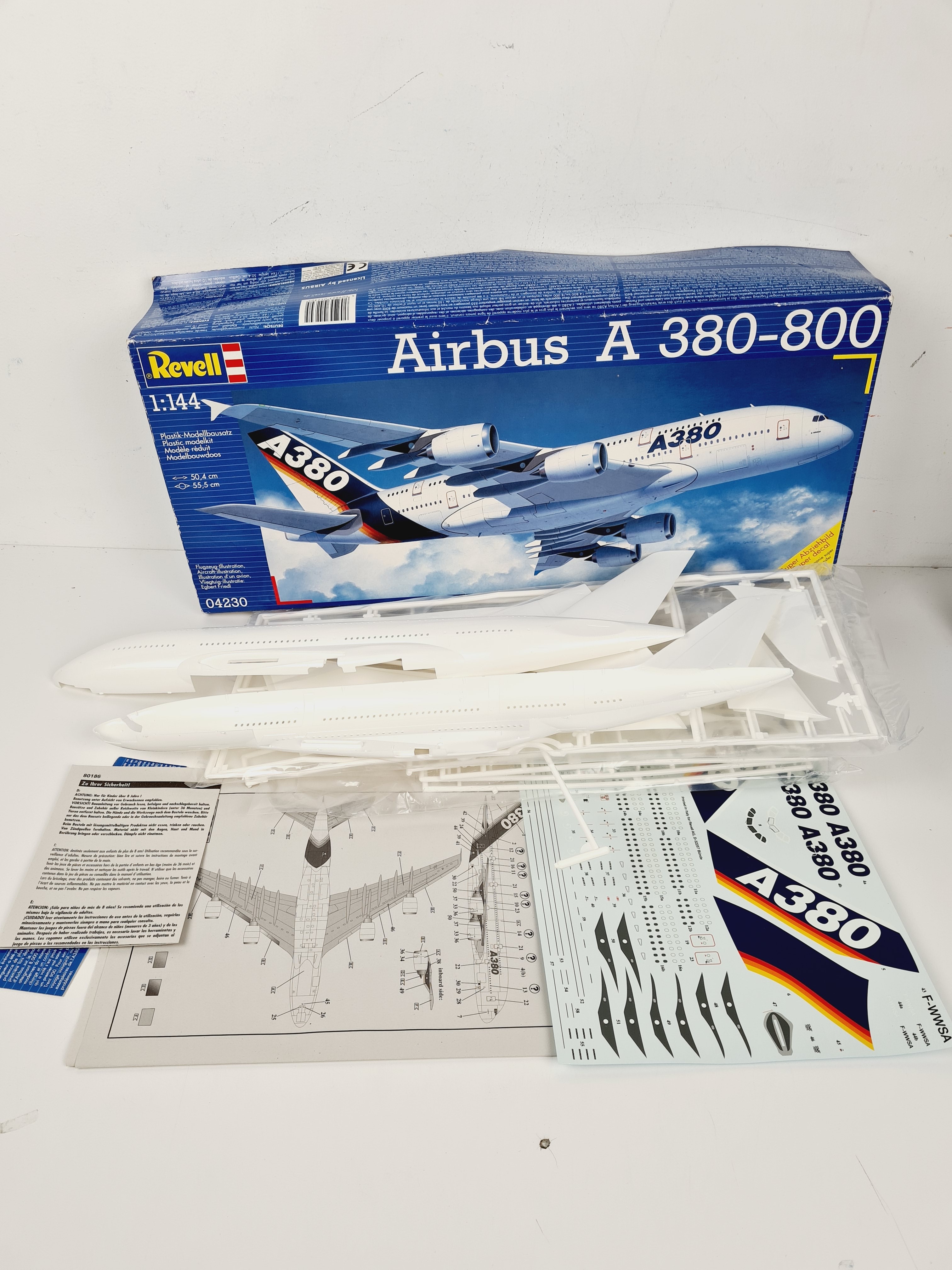 Maquette d'avion - 04230 - Airbus A 380-800 - Revell Comme neuf - Vue 2 - 