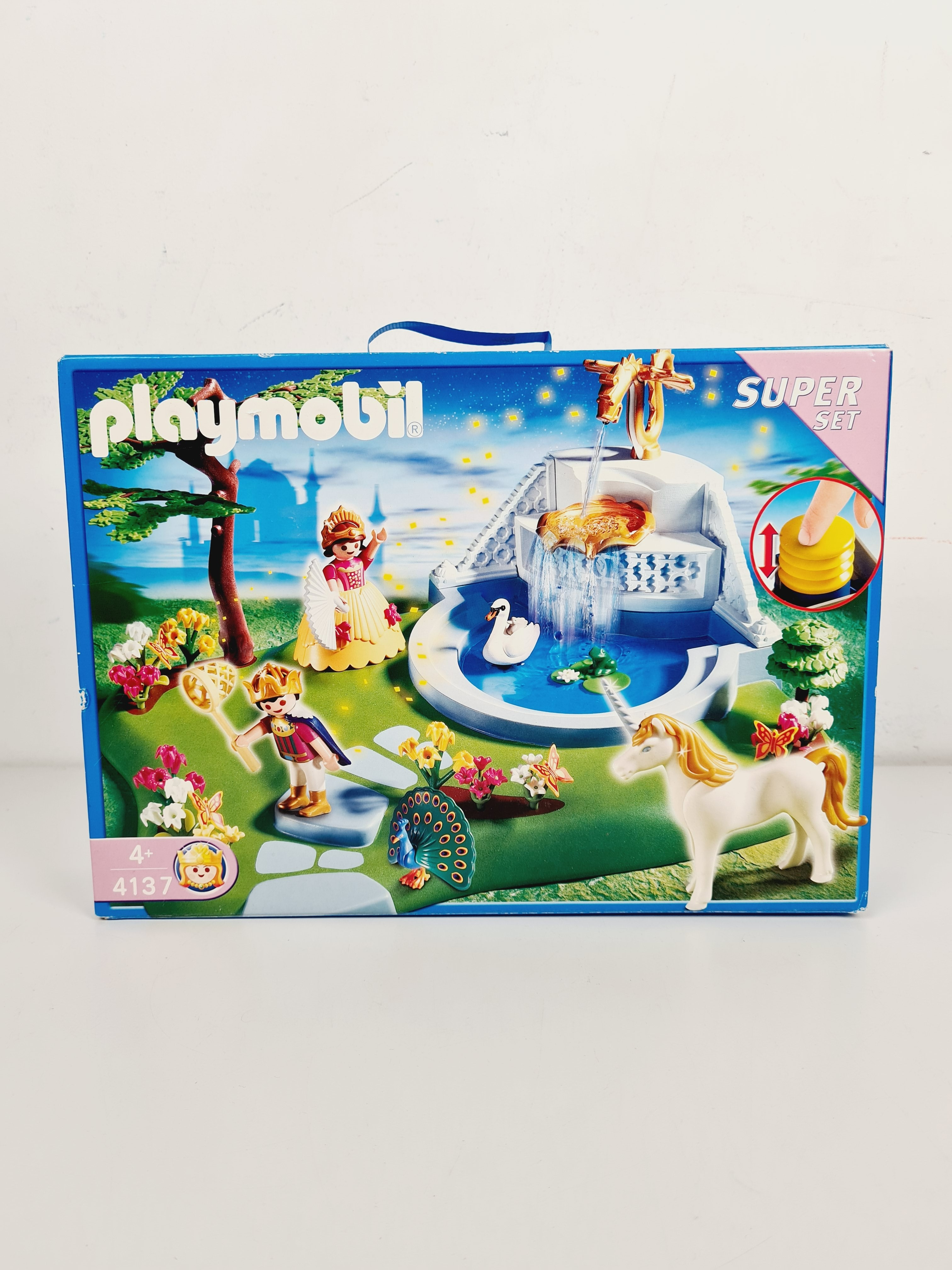 Voir photo 4 de Playmobil - 4137, SuperSet Parc du château de conte de fées - Playmobil - 4 ans + Playmobil - 4137, SuperSet Parc du château de conte de fées - Playmobil - 4 ans + Bon état - Vue 4 -