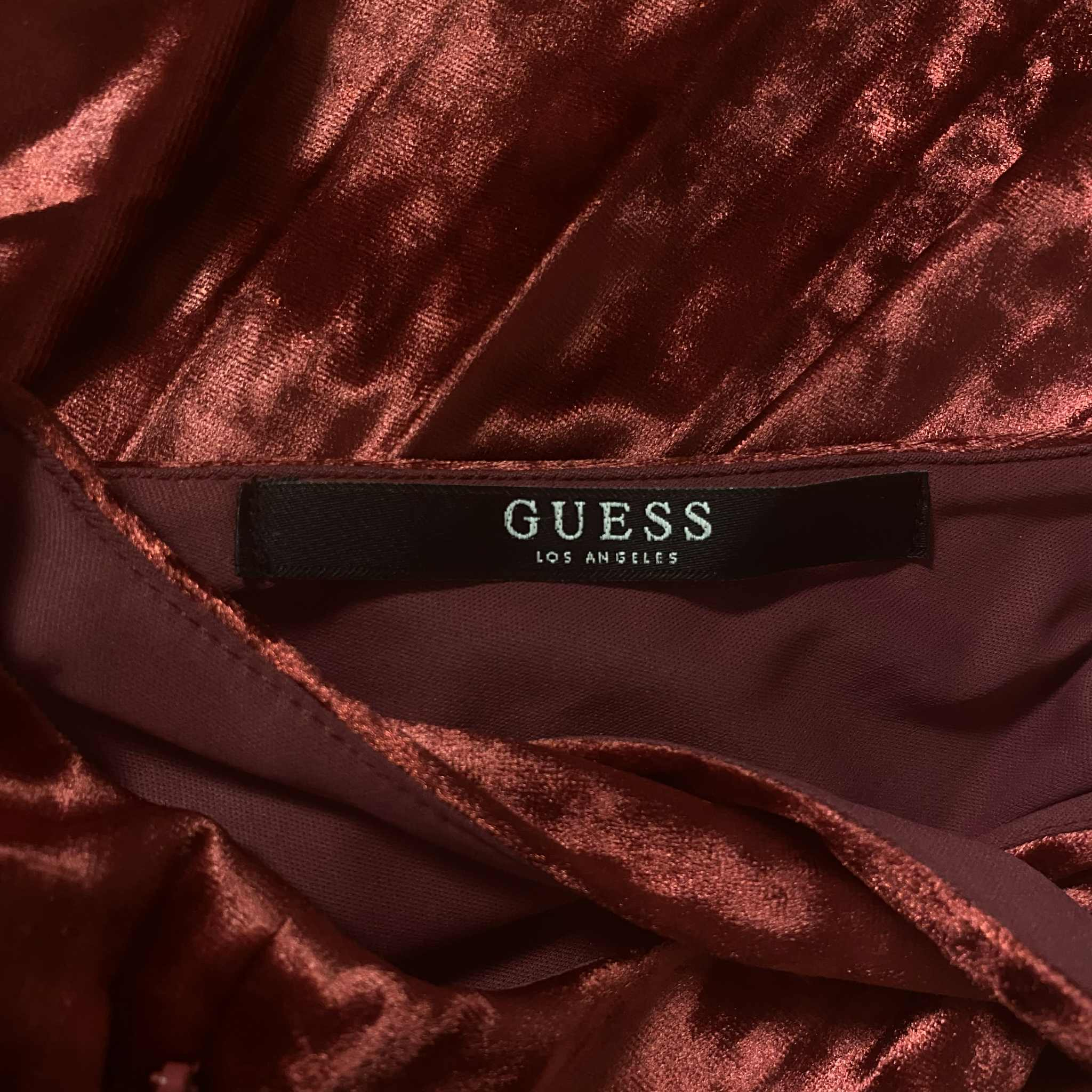 Robe en velours rouge style élégant avec décolleté plongeant et dos en V - Guess - S  - Vue 7 - 