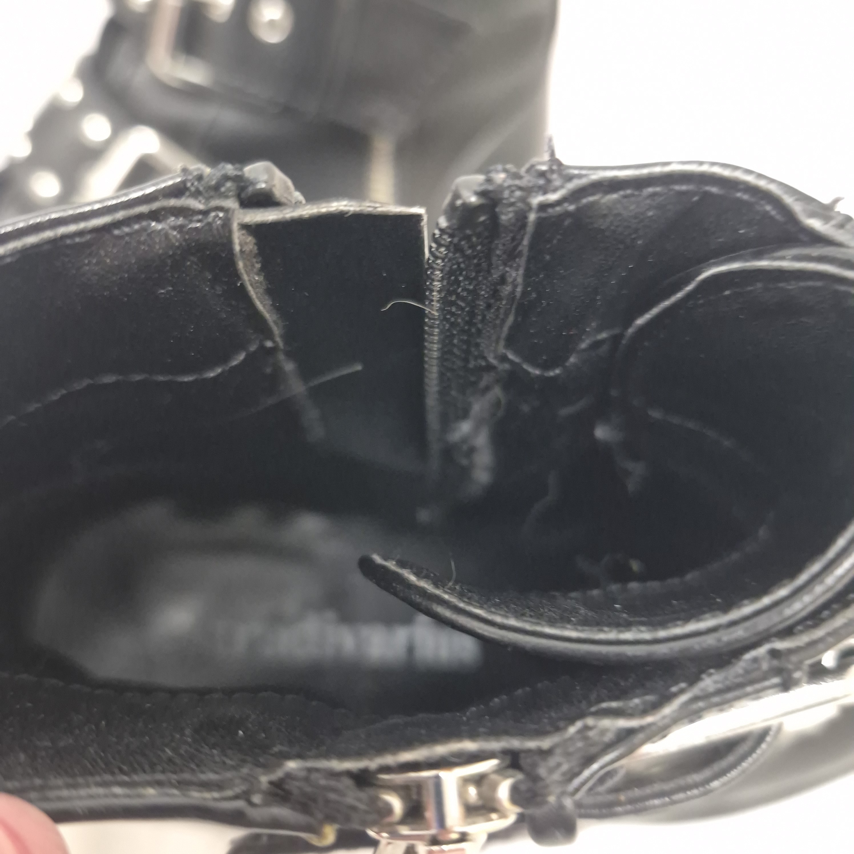Bottines boucles semelle épaisse - Stradivarius- Taille 37 - Photo 4