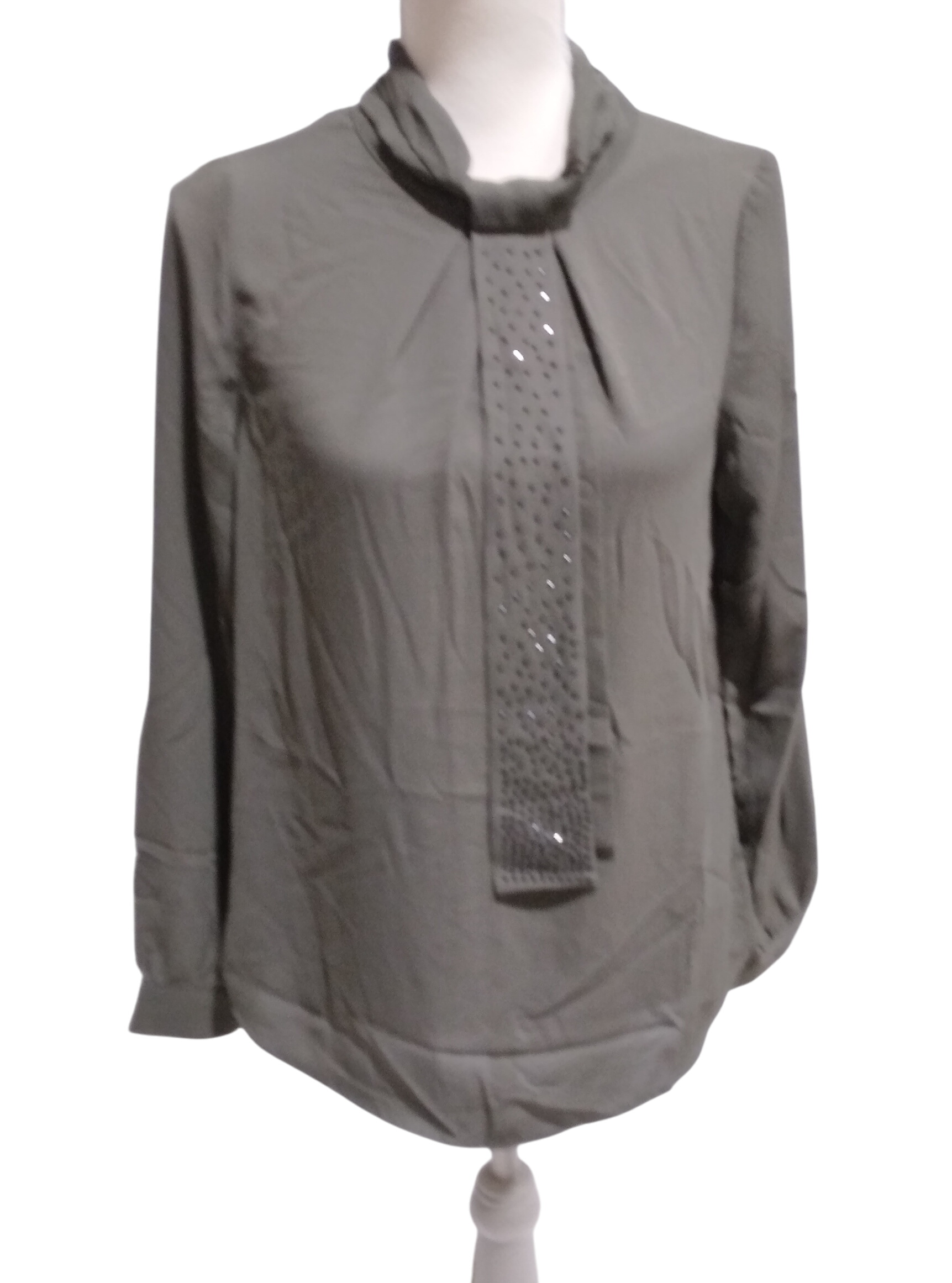 Acheter Blouse kaki, Molly Bracken - S Comme neuf - 10,00 € Blouse kaki, Molly Bracken - S Comme neuf - reconditionné disponible sur Label Emmaüs