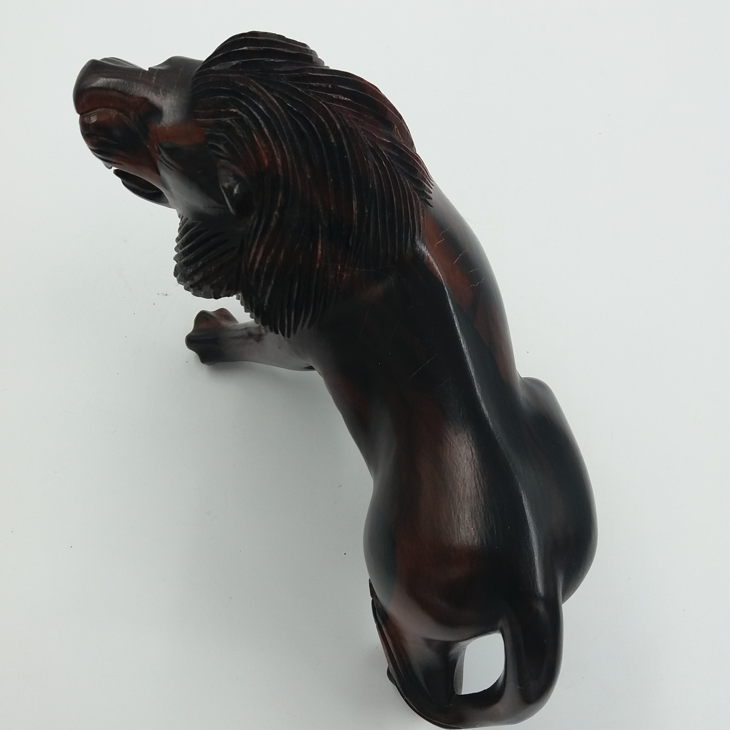 Lion en bois sculpté. Vintage. Très belle facture. - Photo 2