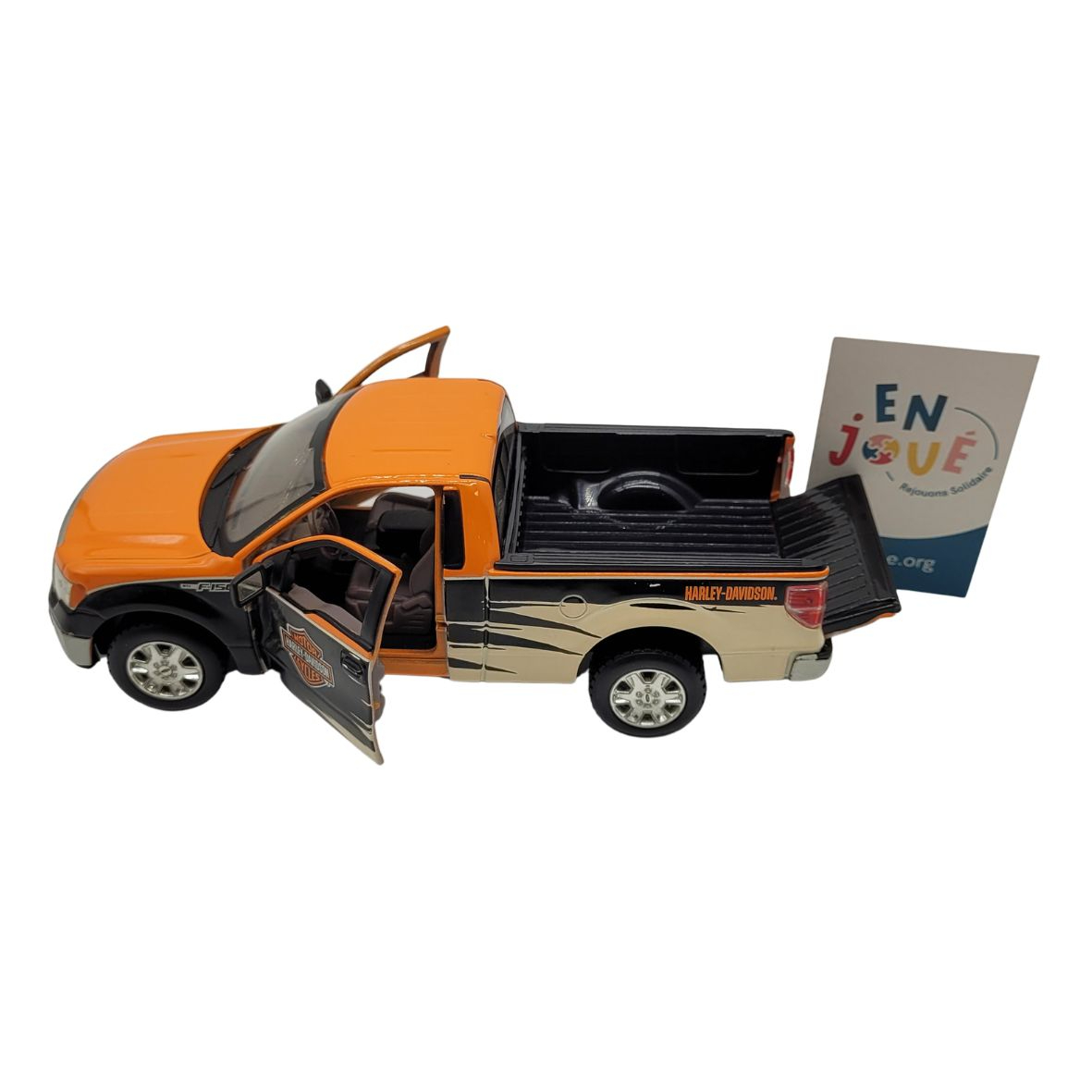 Voir photo 2 de Voiture - Ford F-150 STX - Moisto - À partir de 8 ans. Voiture - Ford F-150 STX - Moisto - À partir de 8 ans. Bon état - Vue 2 -