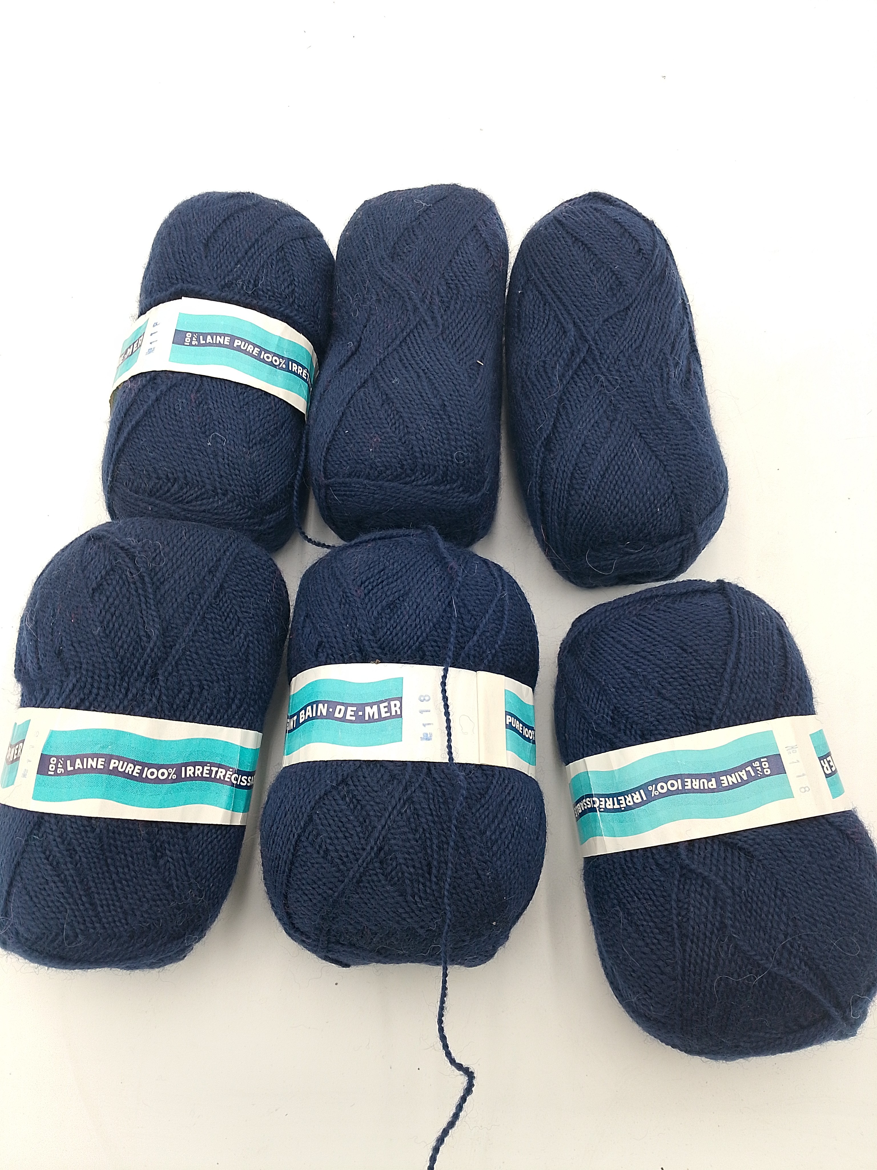 Lot - 6 pelotes de laine bleu marine - Photo 1
