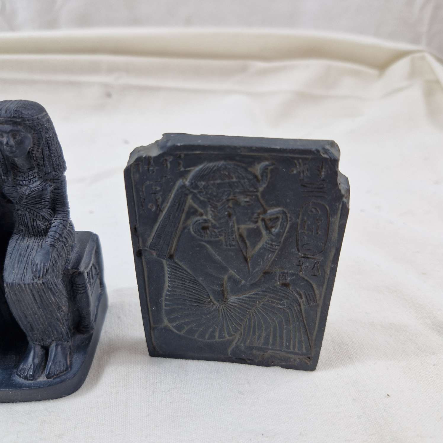 Petit lot de statuettes égyptiennes en résine - Photo 4