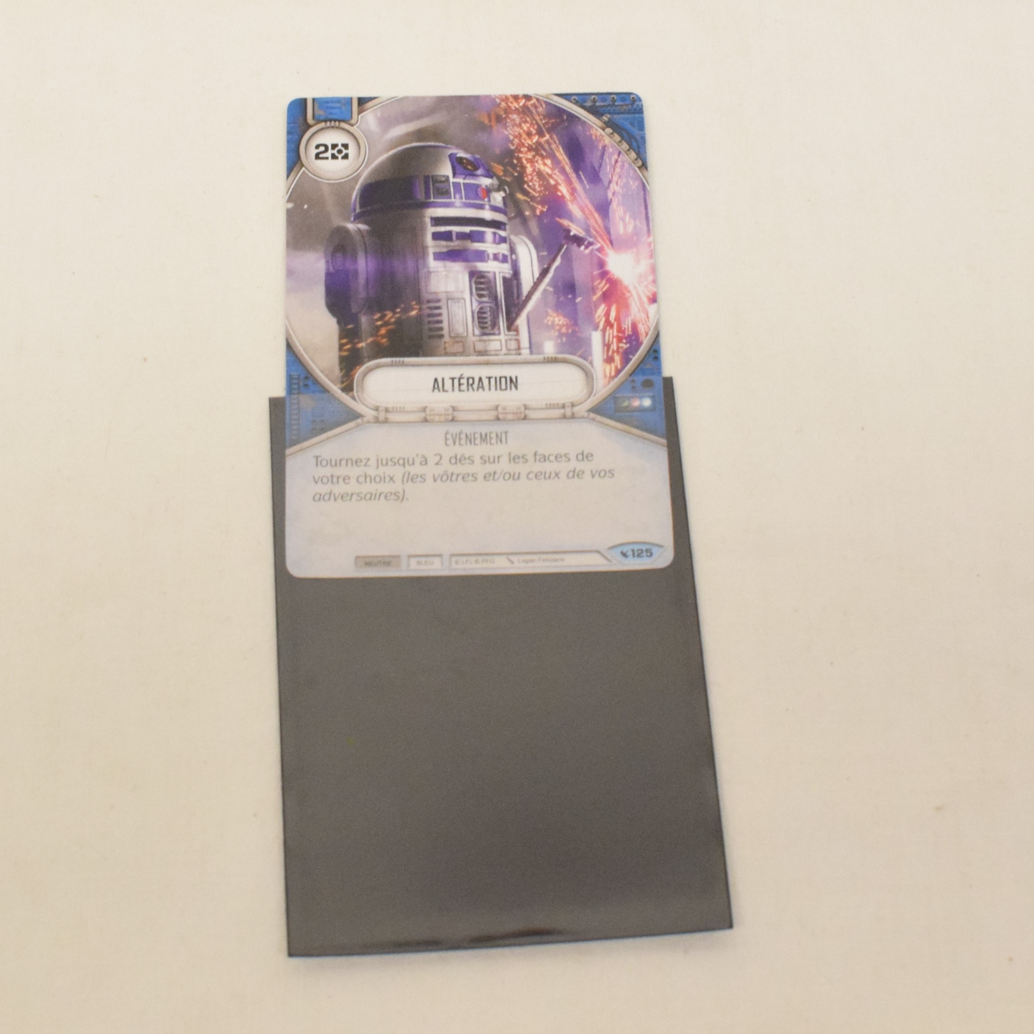 Lot Star War Destiny avec deux boites de 18 dés un étui de transport et 68 cartes de jeux État correct - Vue 7 - 