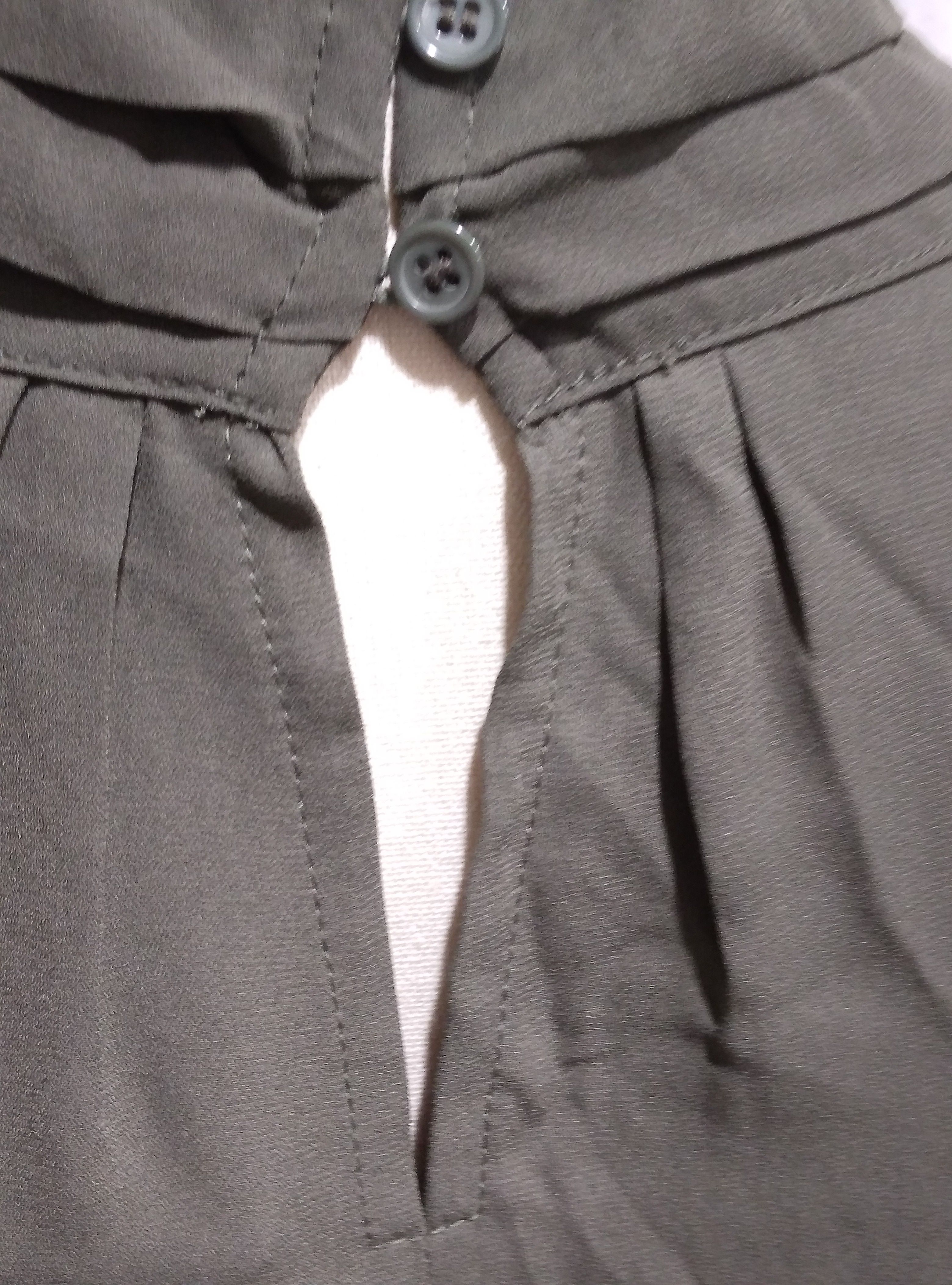 Voir photo 7 de Blouse kaki, Molly Bracken - S Blouse kaki, Molly Bracken - S Comme neuf - Vue 7 -