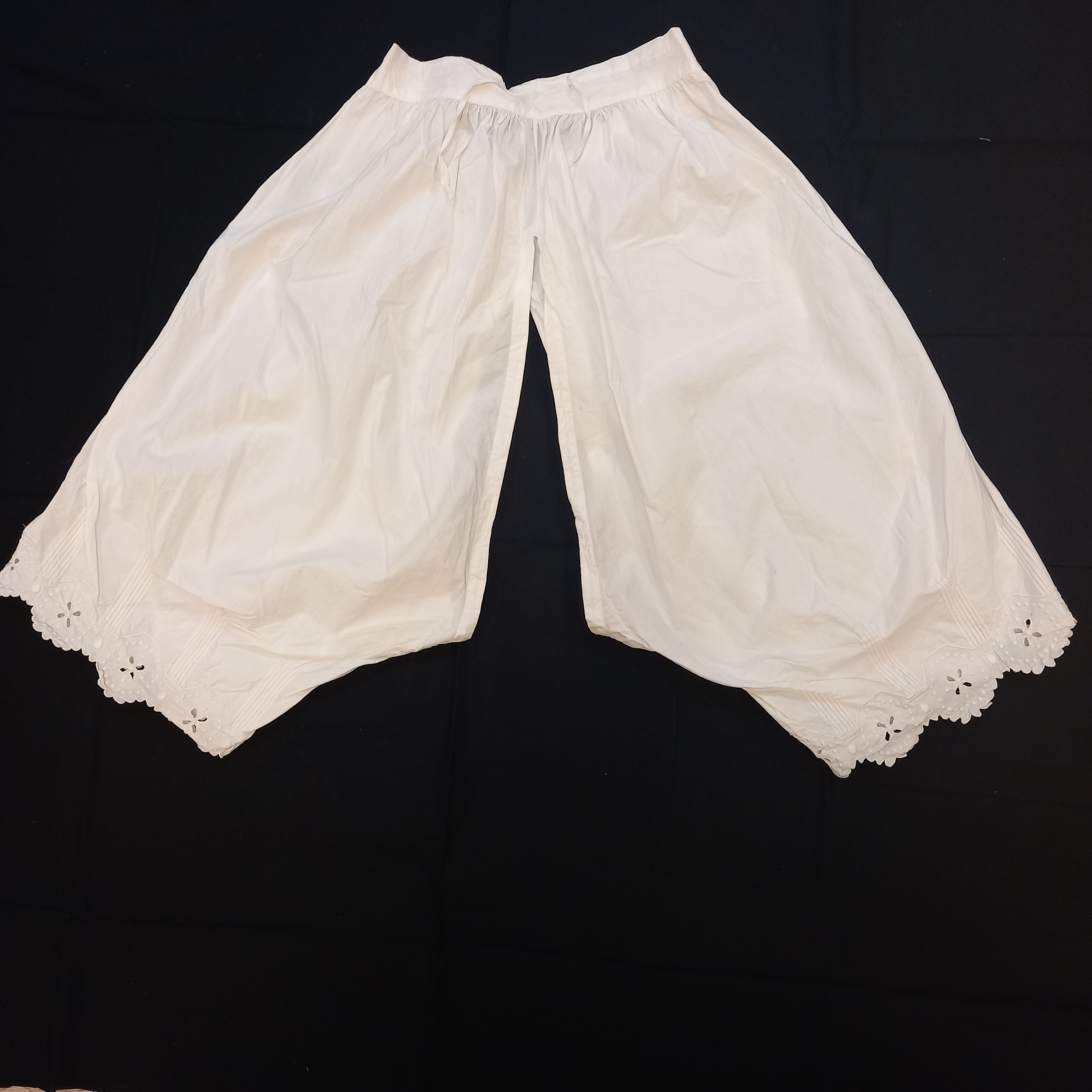 Culotte fendue brodée , blanc T: 34/36 - Photo 3