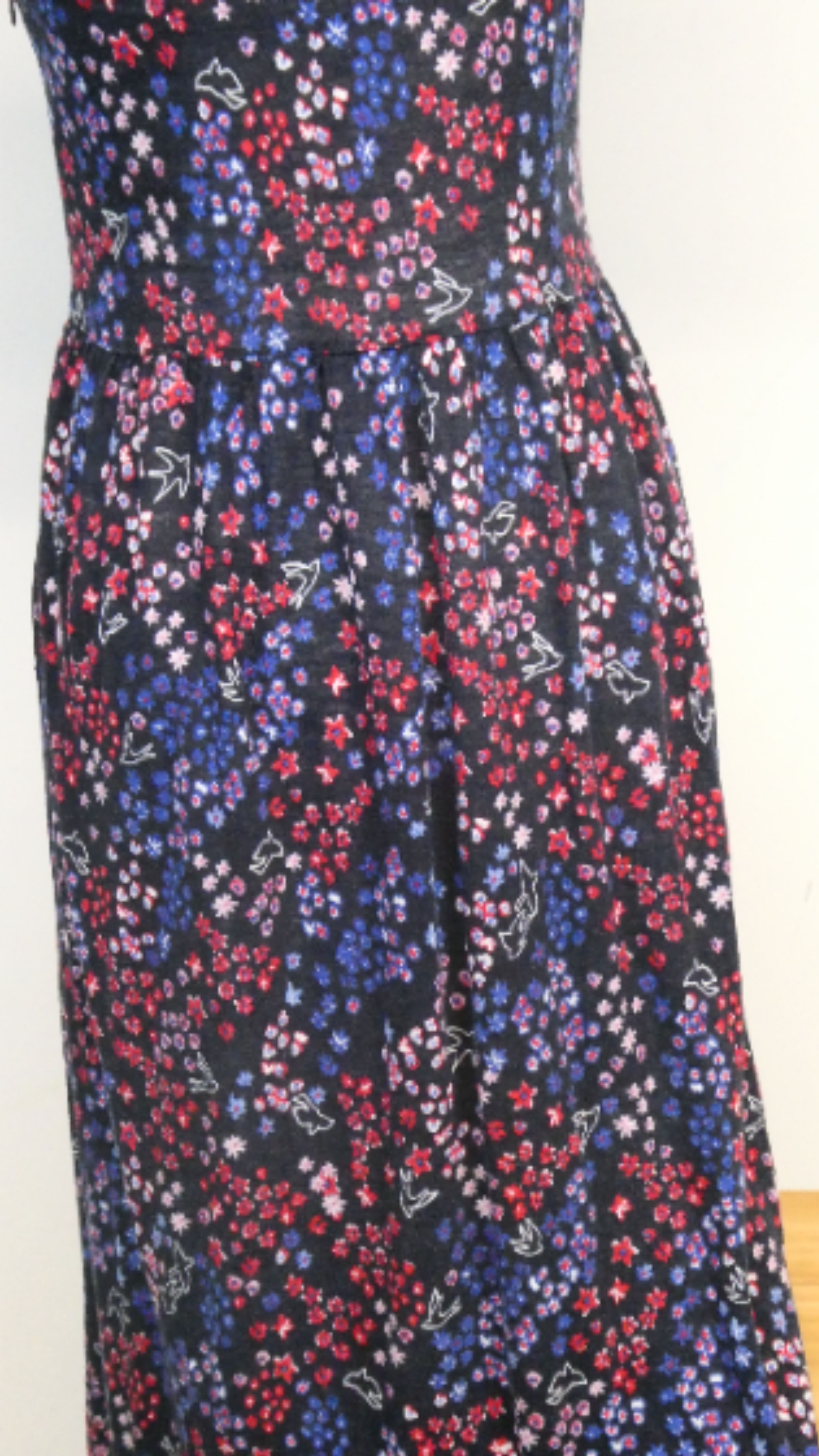 Claudie Pierlot - Robe bleue à fleurs multicolores - T1 - Photo 11
