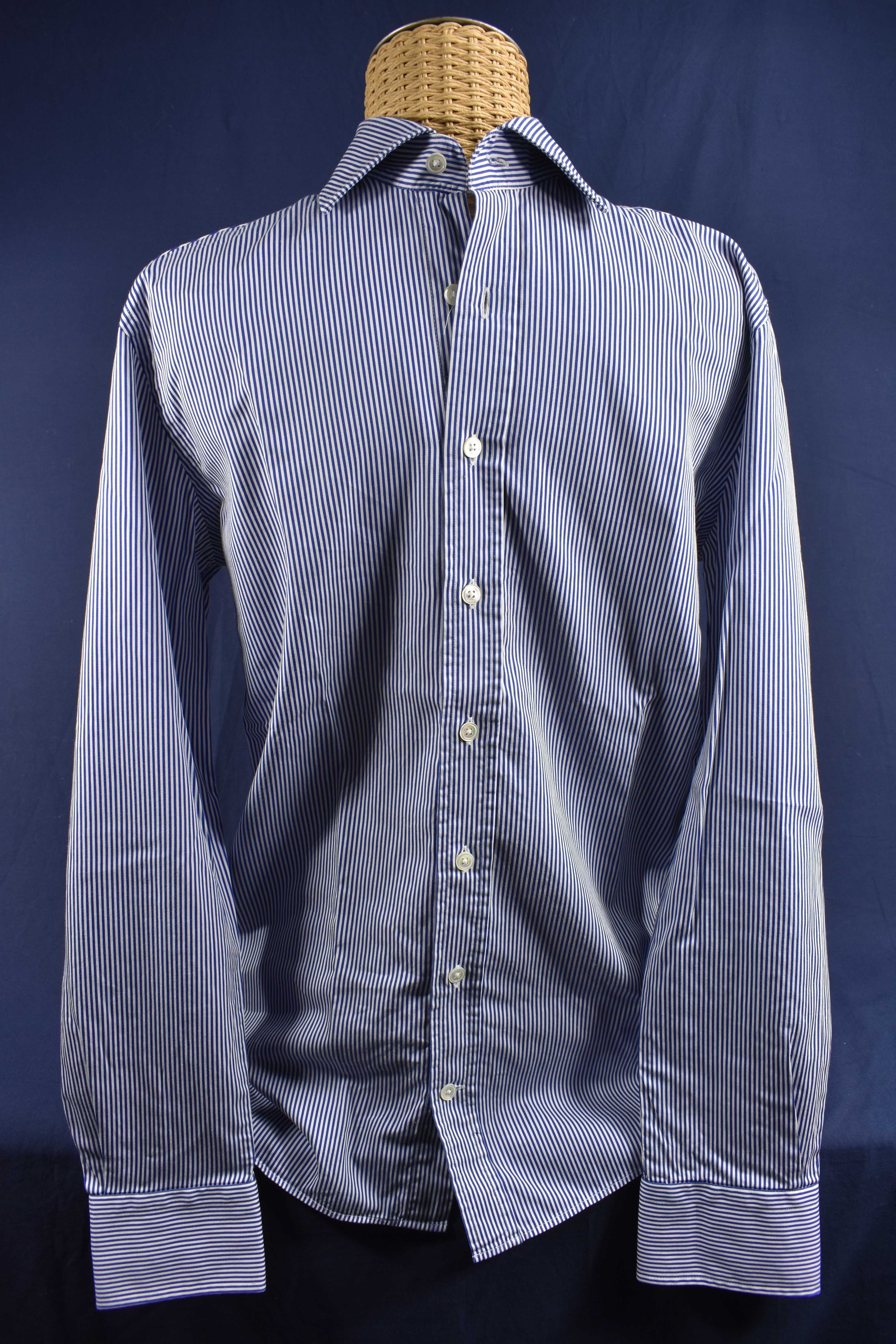 Voir photo 2 de Chemise homme à rayures bleu-marine et blanc, coupe cintrée de marque " Café Coton ", taille 38. Chemise homme à rayures bleu-marine et blanc, coupe cintrée de marque " Café Coton ", taille 38. - Vue 2 -