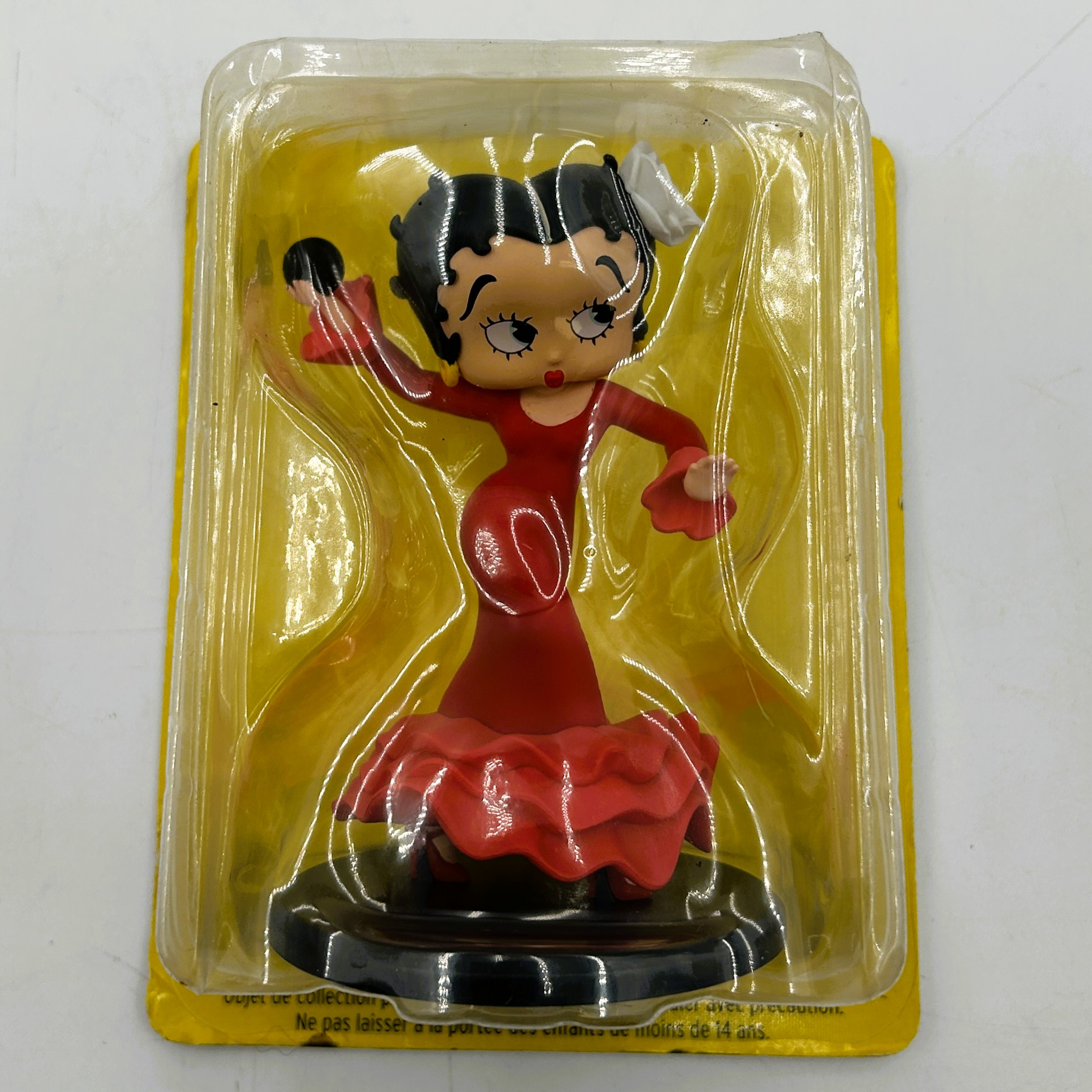 Voir photo 6 de Betty Boop – Lot 4 figurines “Danse” Hachette sous blister Betty Boop – Lot 4 figurines “Danse” Hachette sous blister Bon état - Vue 6 -