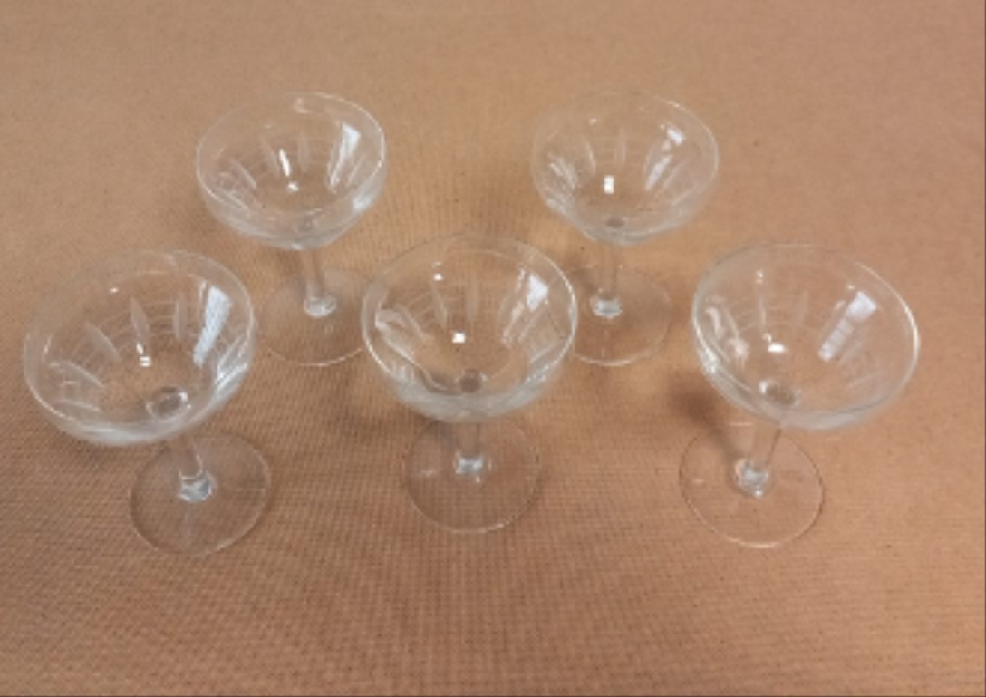 Coupes à Vin Vintage en Cristal Lot de 9 Bon état - Vue 9 - 
