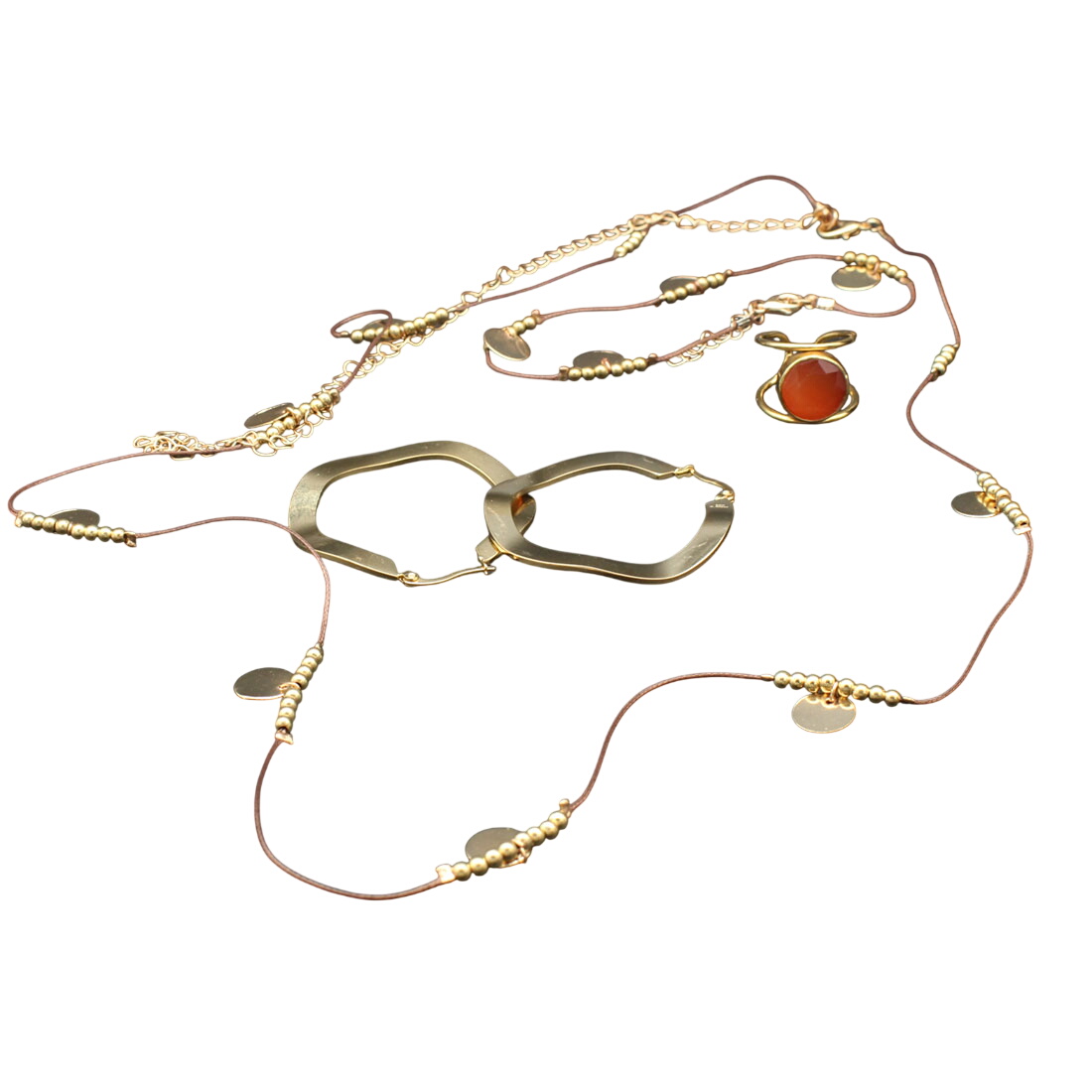 Sautoir bracelet bague boucles d'oreille en métal doré Bon état -  reconditionné disponible sur Label Emmaüs