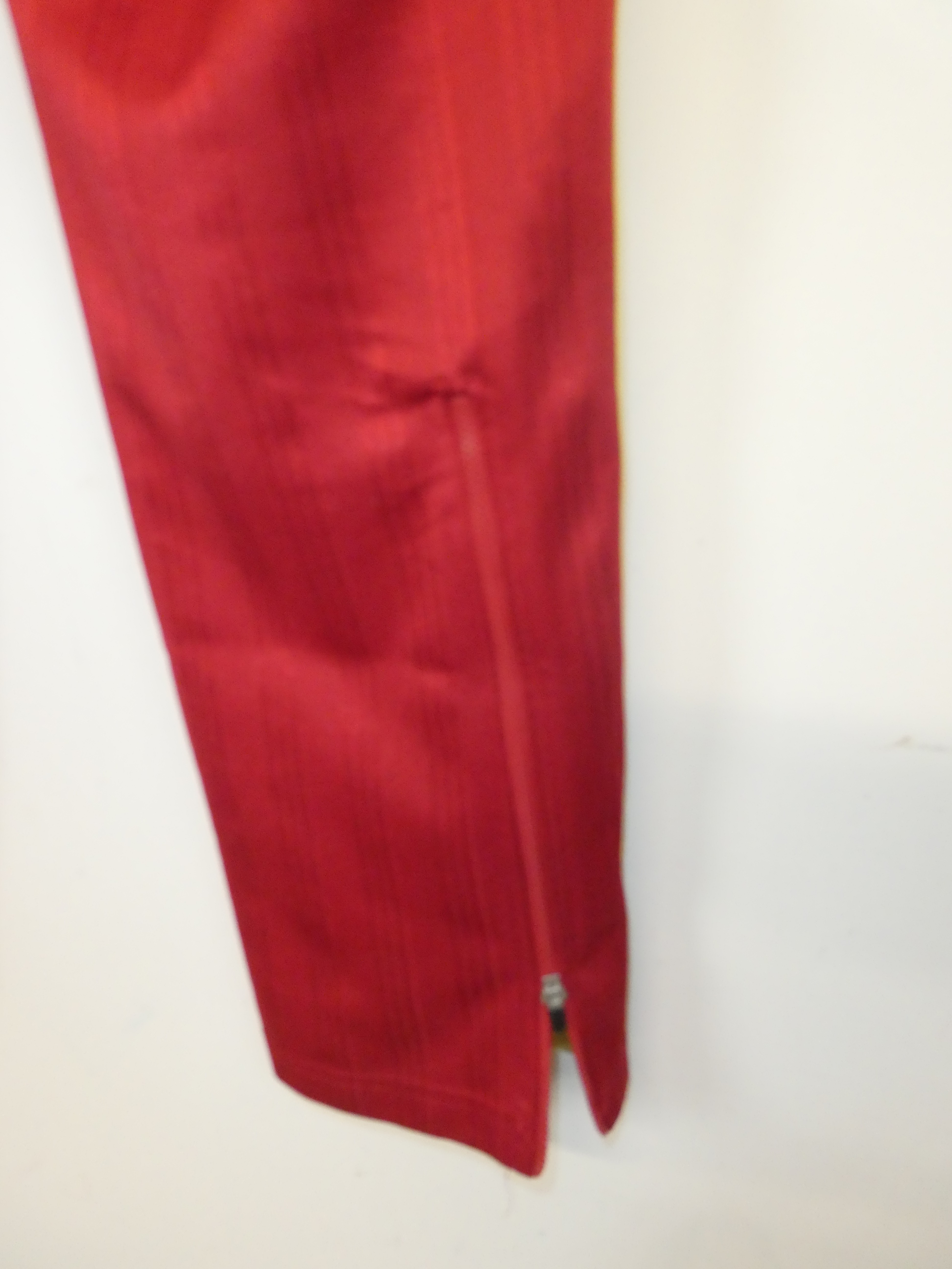Adidas pantalon joggers rouge taille élastique - Taille S - Photo 2
