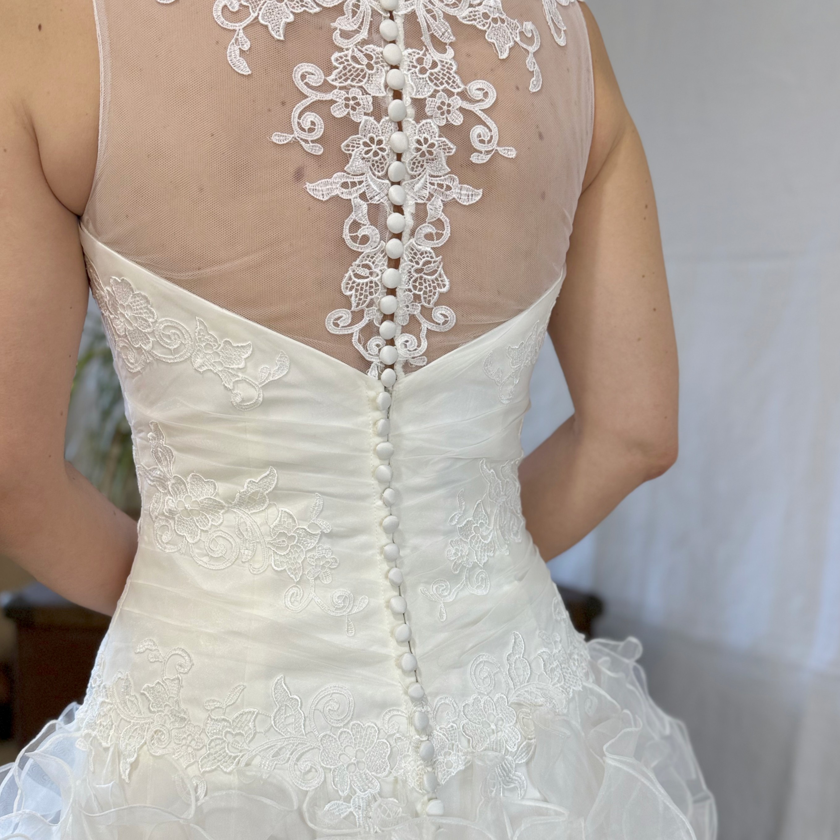 Voir photo 3 de Robe de mariée - Eglantine Créations style romantique Robe de mariée - Eglantine Créations style romantique Très bon état - Vue 3 -