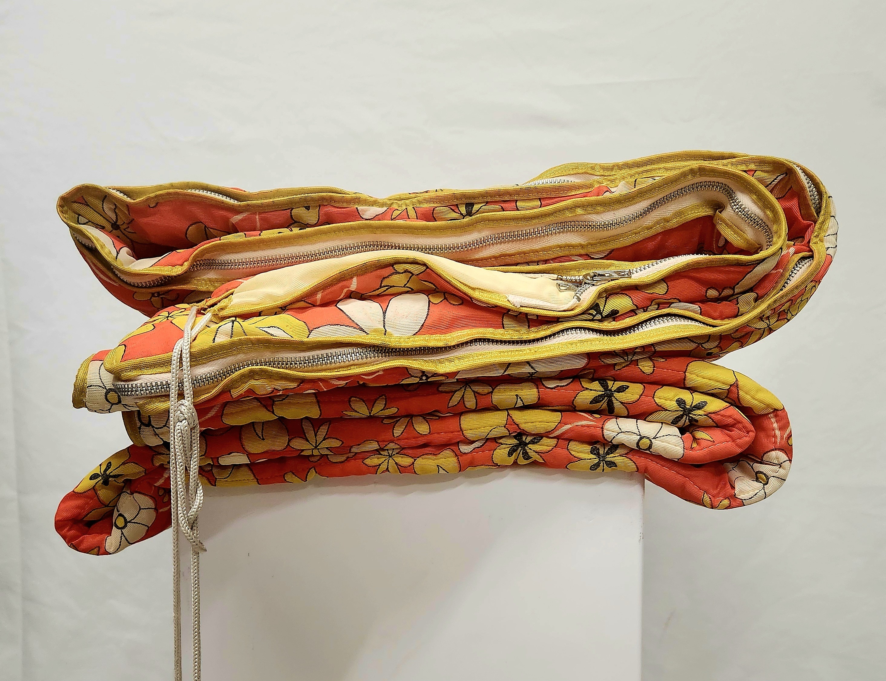 Sac de couchage vintage à motifs de fleurs Très bon état - Vue 2 - 