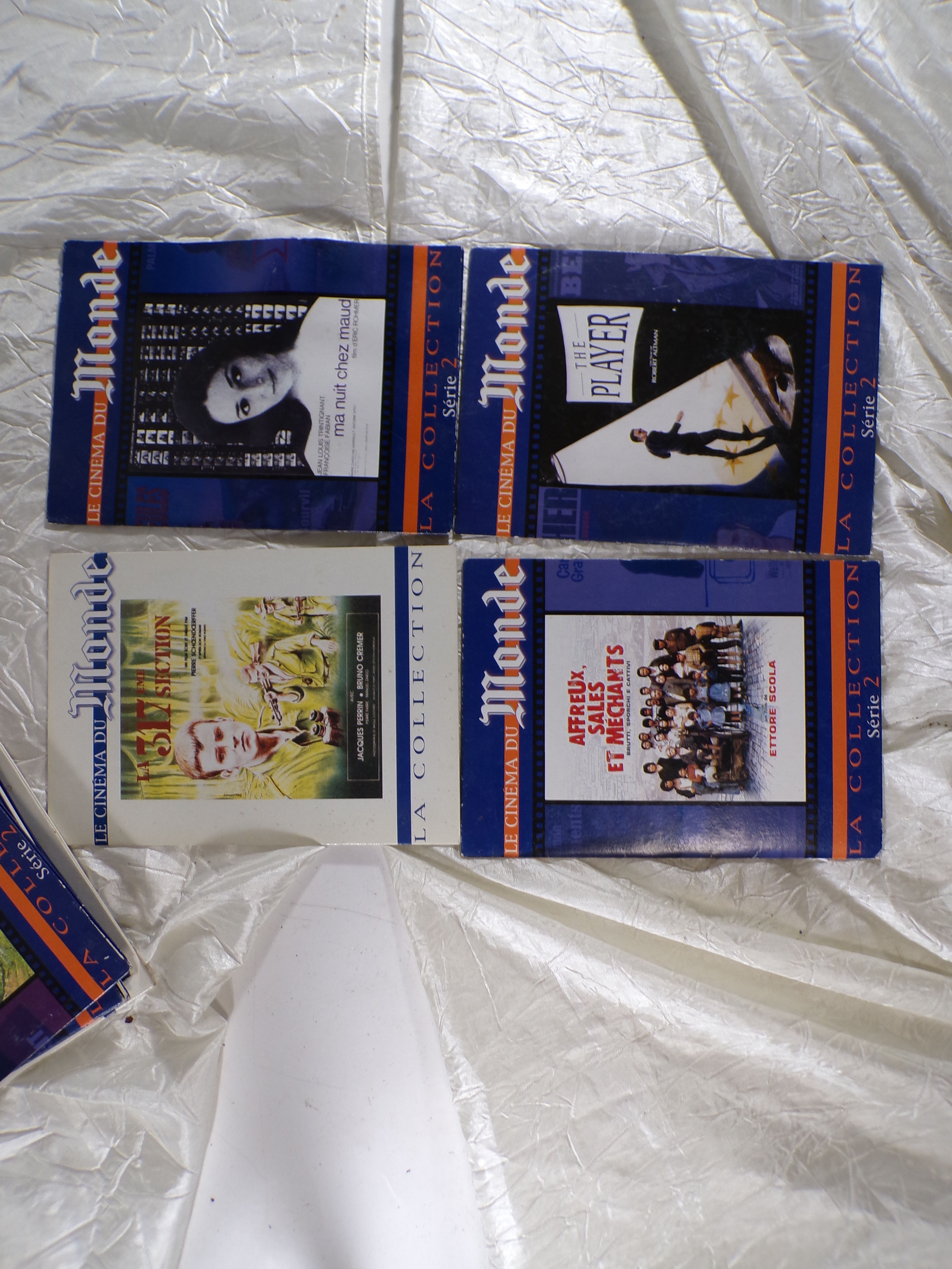 Lot de 10 DVDs films classiques collection "Le monde" pochette carton Très bon état - Vue 2 - 