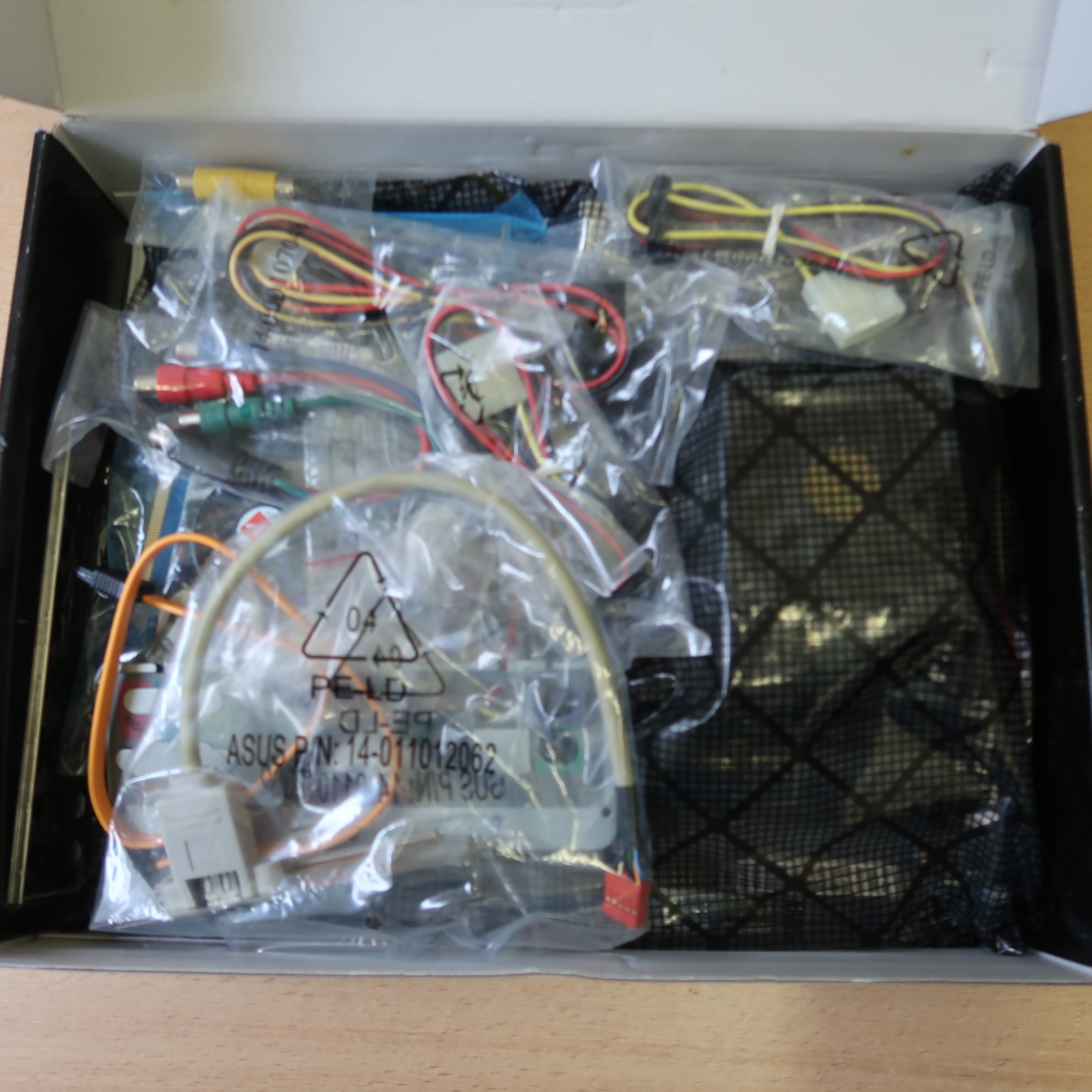 Carte-Mère "Asus" A8N-SLI Premium - Proactive AI - Bon état - Photo 3