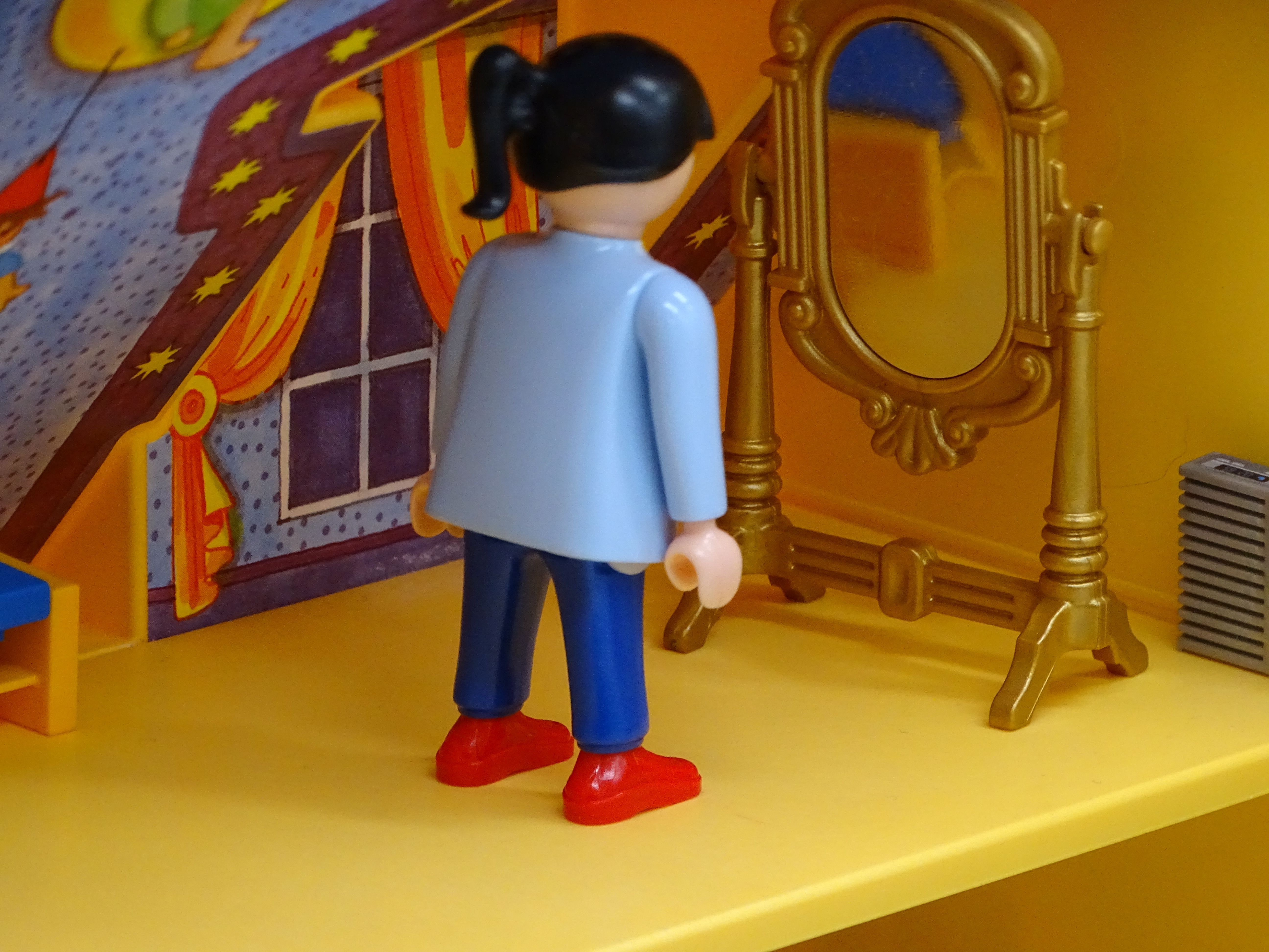 Playmobil pièce unique «La maison jaune» d'occasion PLAYMOBIL - Dès 6 ans | Ref 13439 Très bon état - Vue 6 - 