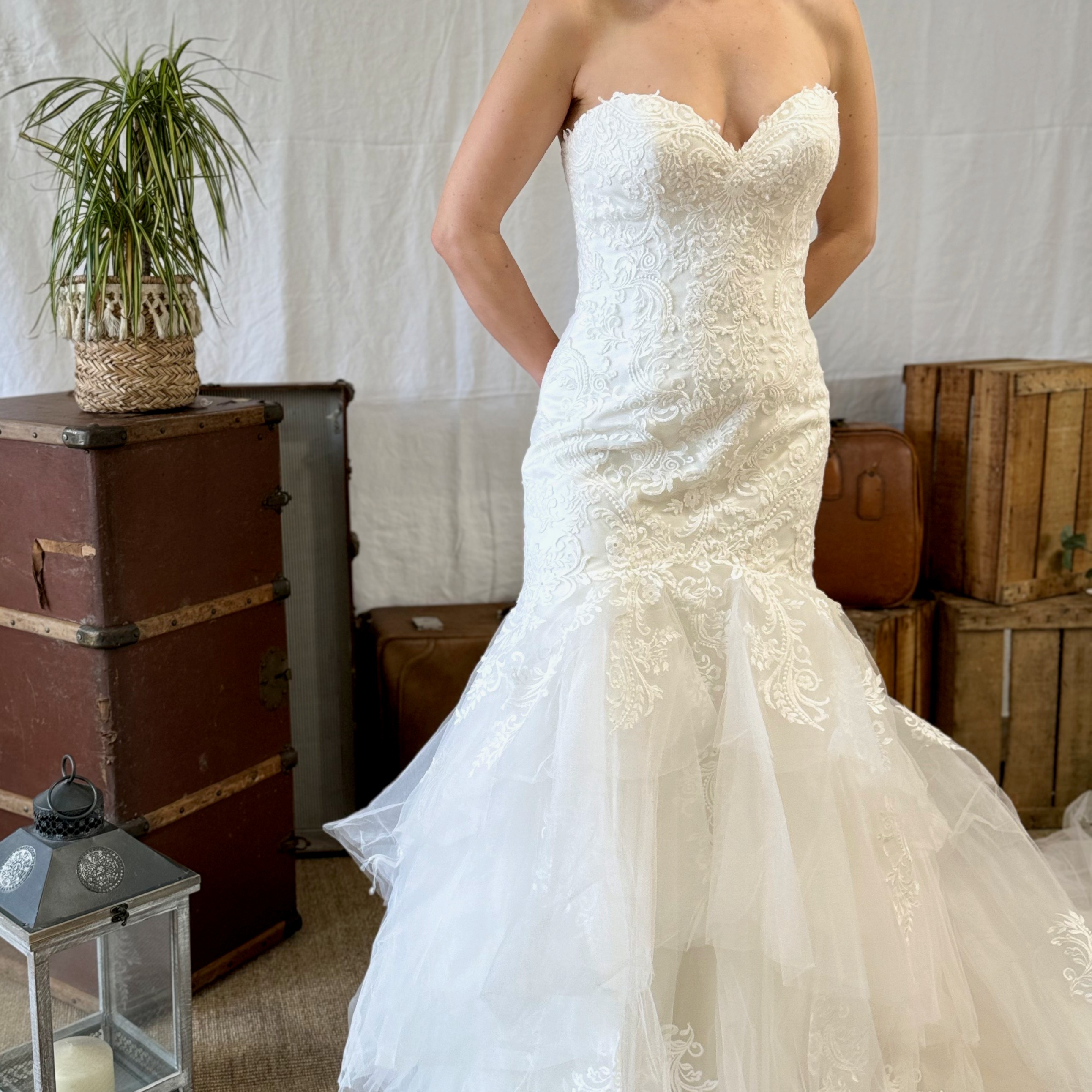 Voir photo 8 de Robe de mariée - Sincerity style chic Robe de mariée - Sincerity style chic Très bon état - Vue 8 -