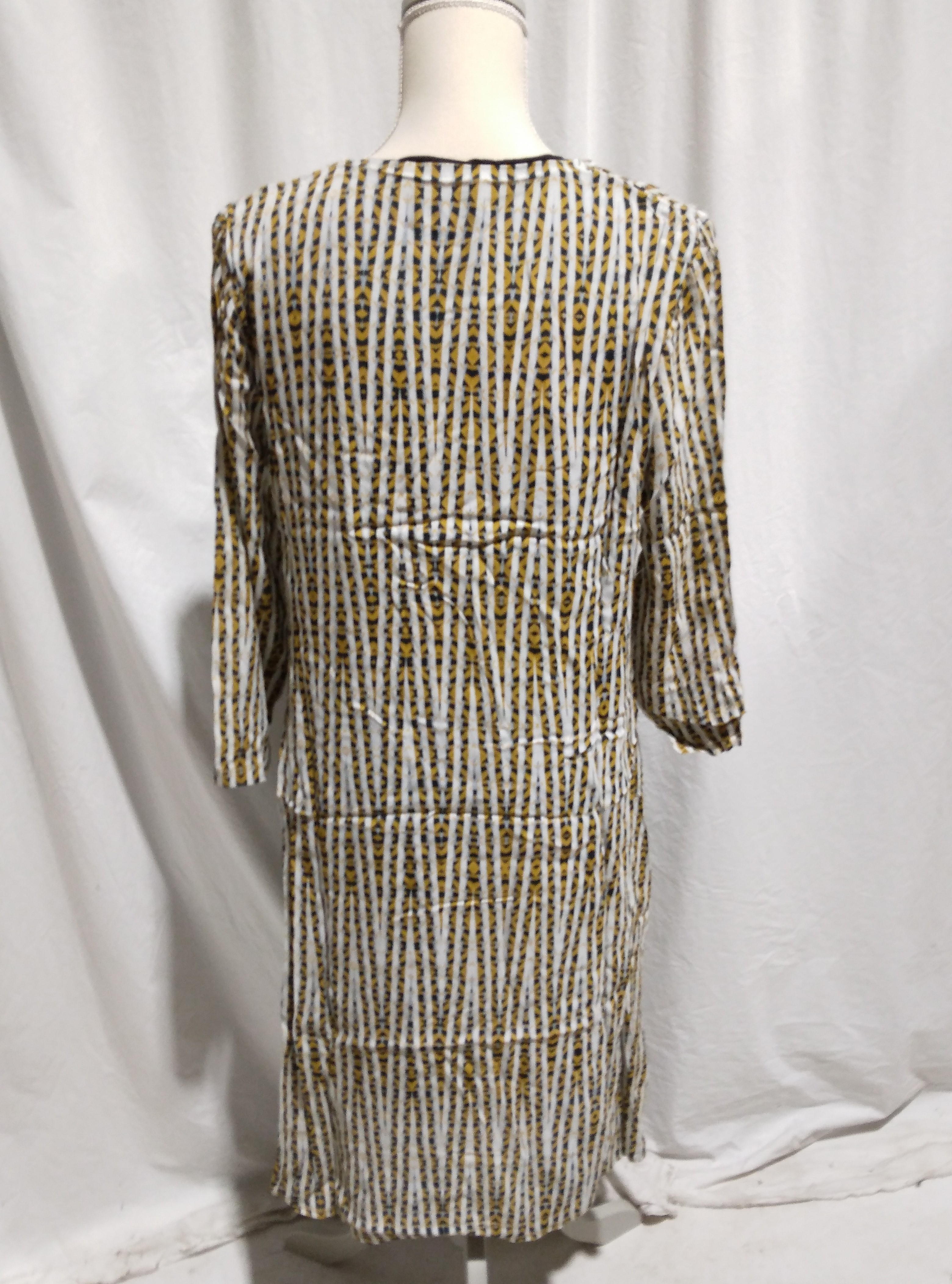 Robe longue manches 3/4 moutarde, La fée Maraboutée Paris - 36 Comme neuf - Vue 3 - 